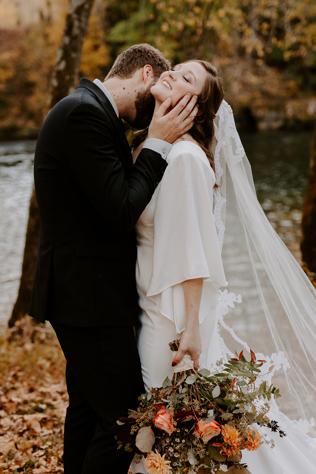 East Tennessee Wedding Photographer, Asher & Emily Photography, Captures Intimate Knoxville Wedding
