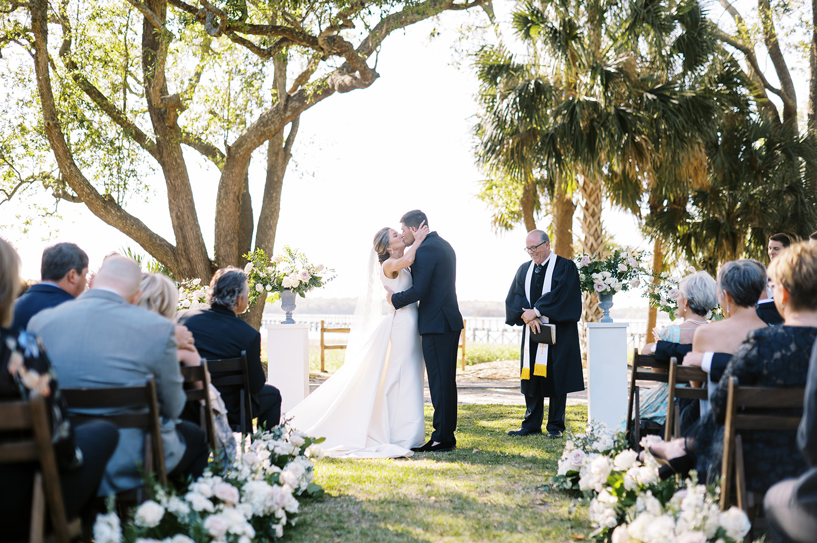 outdoor wedding ceremony at lowndes grove in charleston