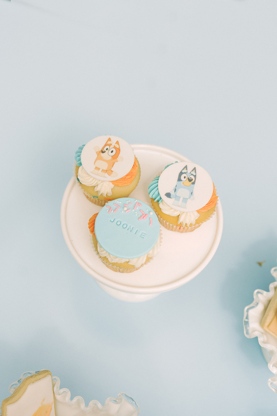 bluey birthday cupcakes