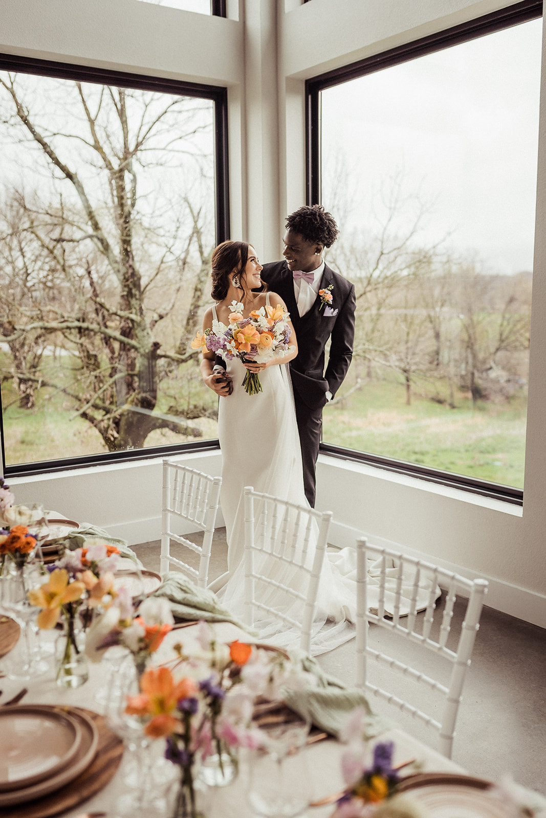 Arkansas styled wedding photography at Osage House with Ash Floral Co, wedding portraits by Tanner Burge Photography