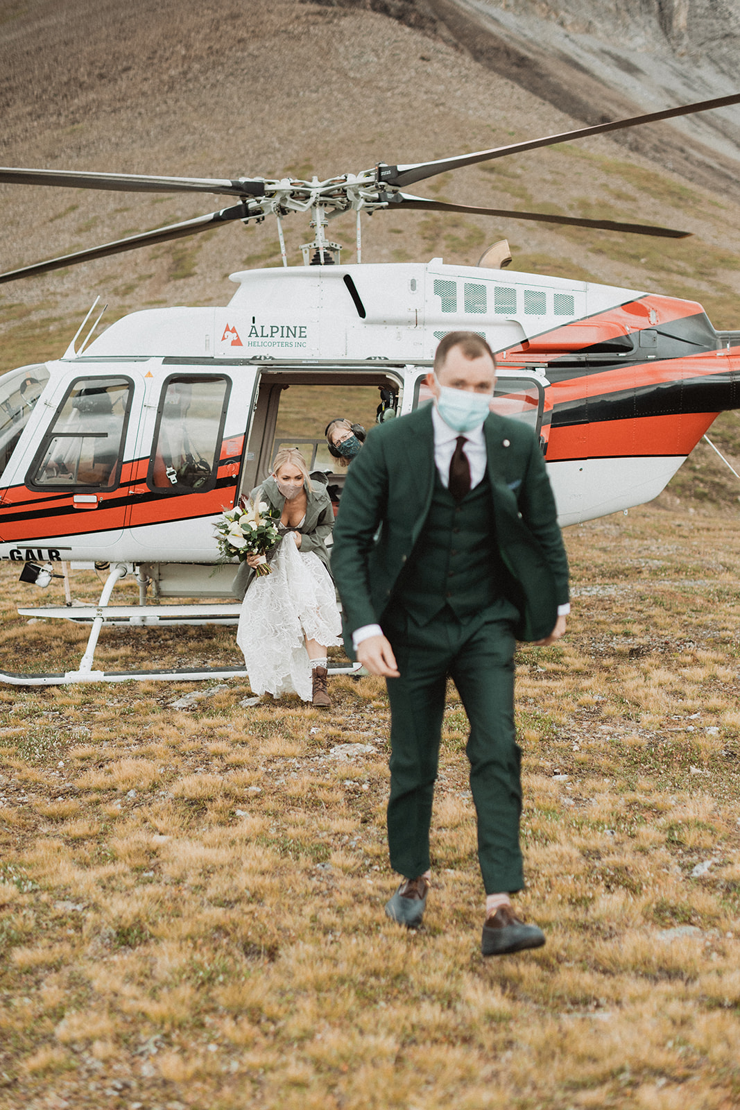 banff alberta canada adventure mountain elopement helicopter elopement edmonton elopement photographer alberta elopement