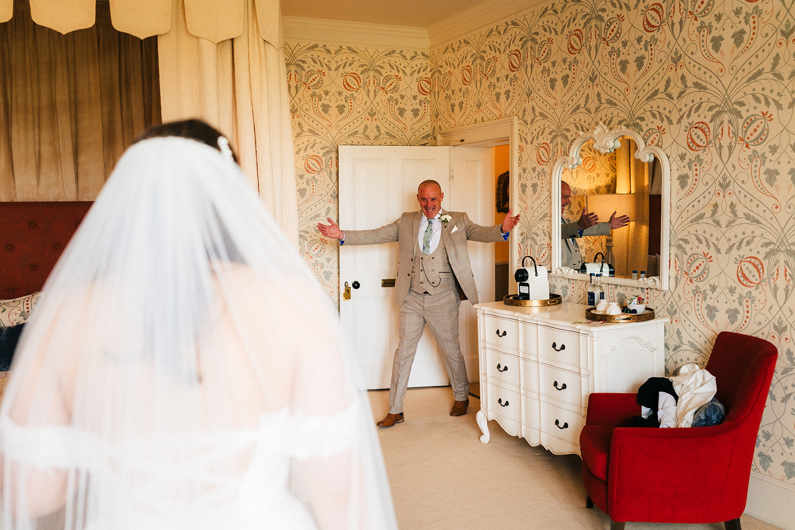 The father of the bride is amazing reaction to see his daughter in her wedding dress