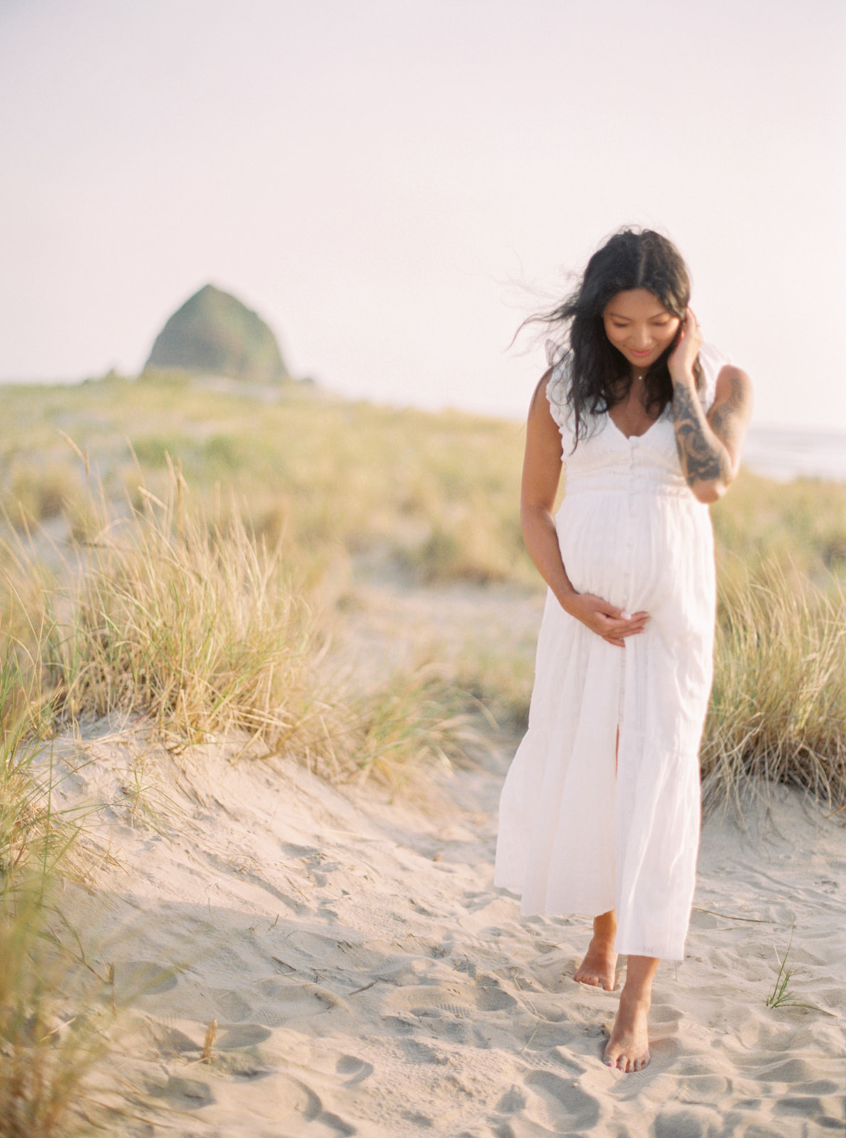 Cannon Beach maternity photographer