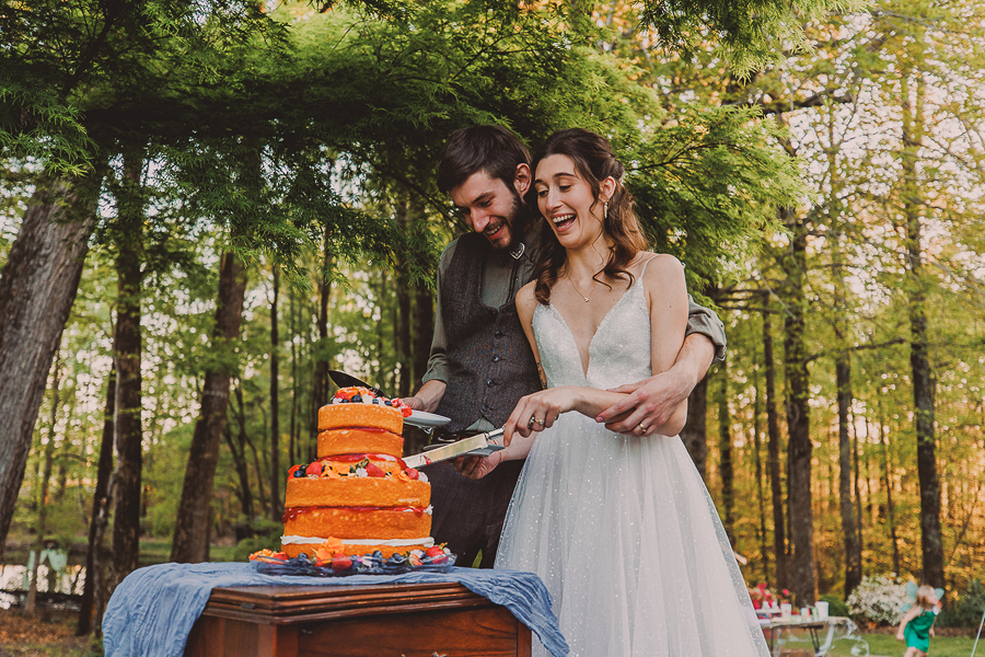 ASHEVILLE WEDDING CAKE