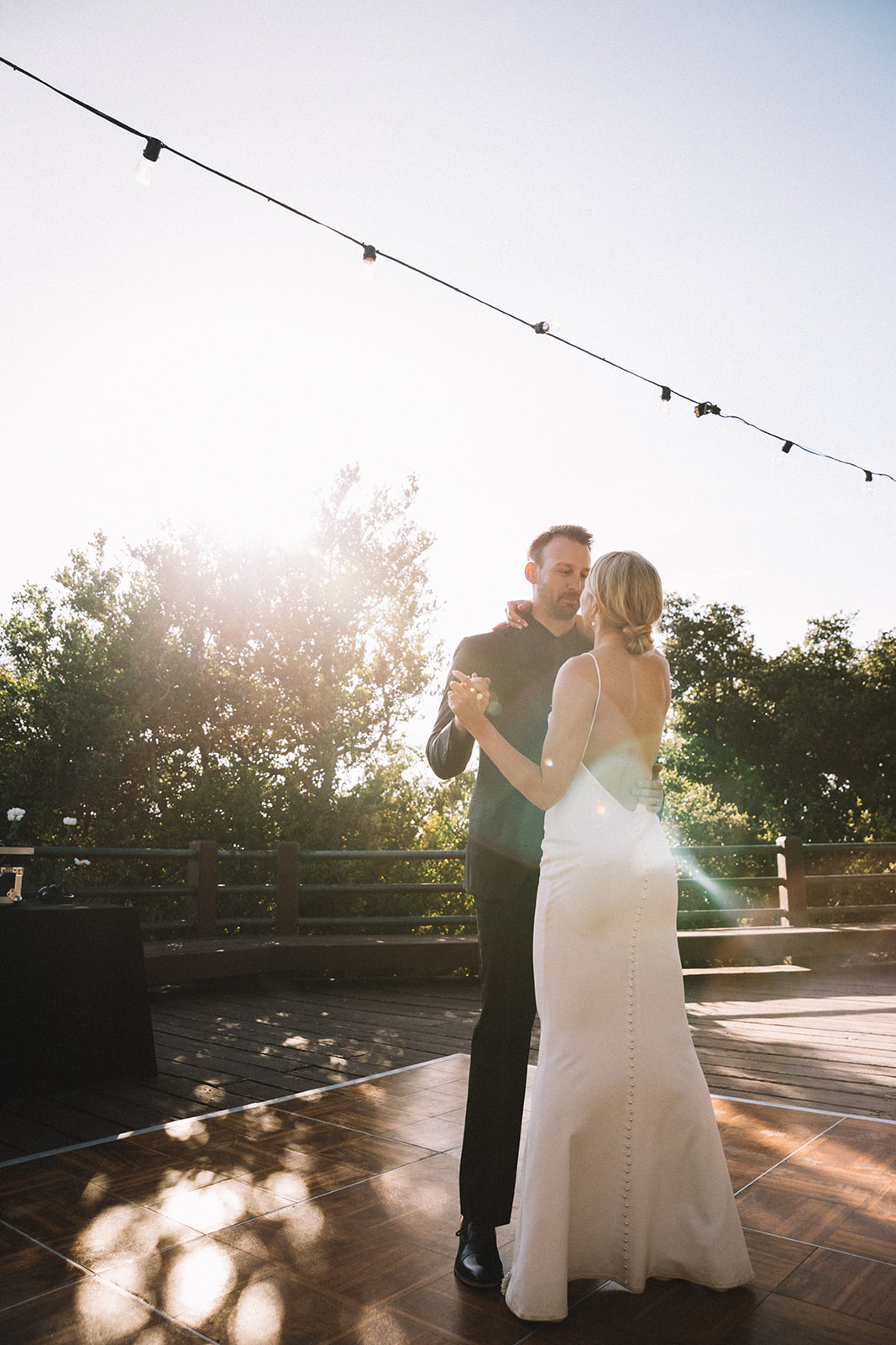Couple have first dance at Elings Park in Santa Barbara