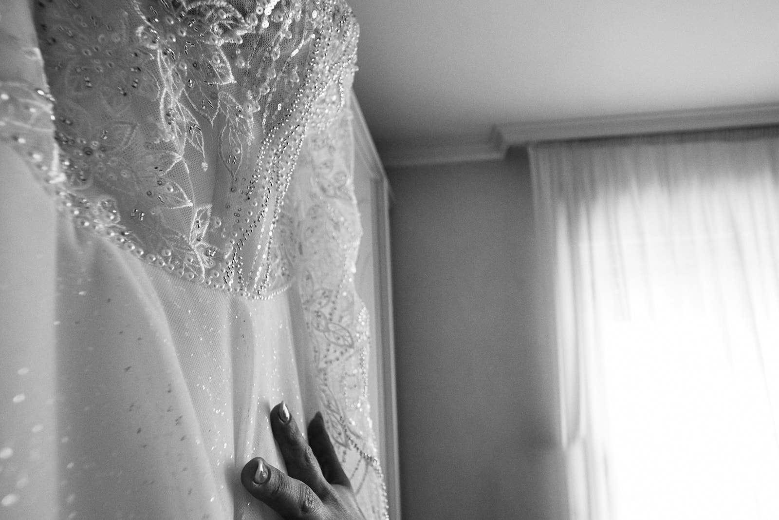 Marianna's elegant wedding dress from Atelier Dimmidisi in Ragusa