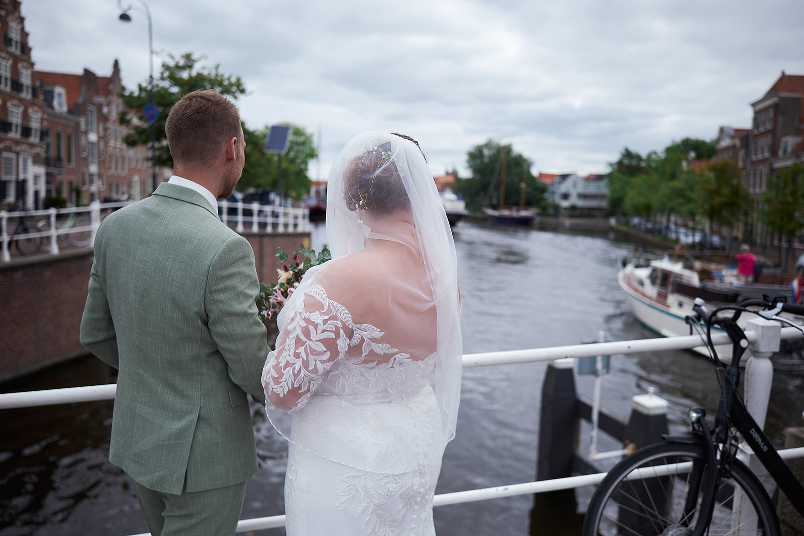 Stefan Segers' bruidsfotografie: Liëla en Jeffrey's romantische trouwfoto's in Haarlem en Oostzaan