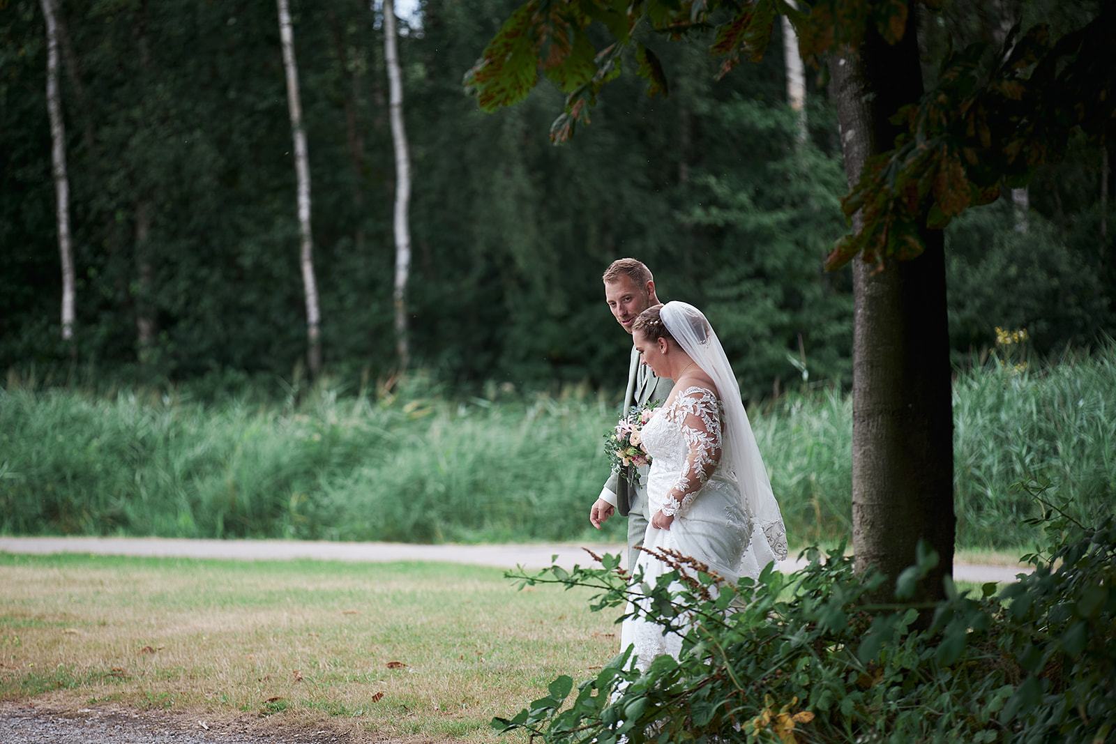 Stefan Segers' bruidsfotografie: Liëla en Jeffrey's romantische trouwfoto's in Haarlem en Oostzaan