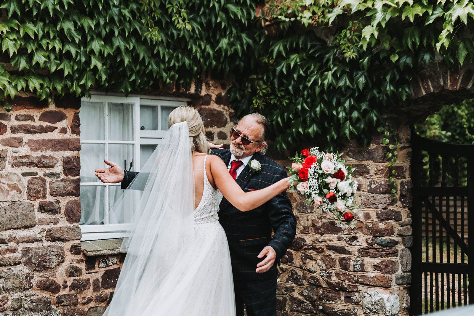 first look with father of the bride at bickleigh castle