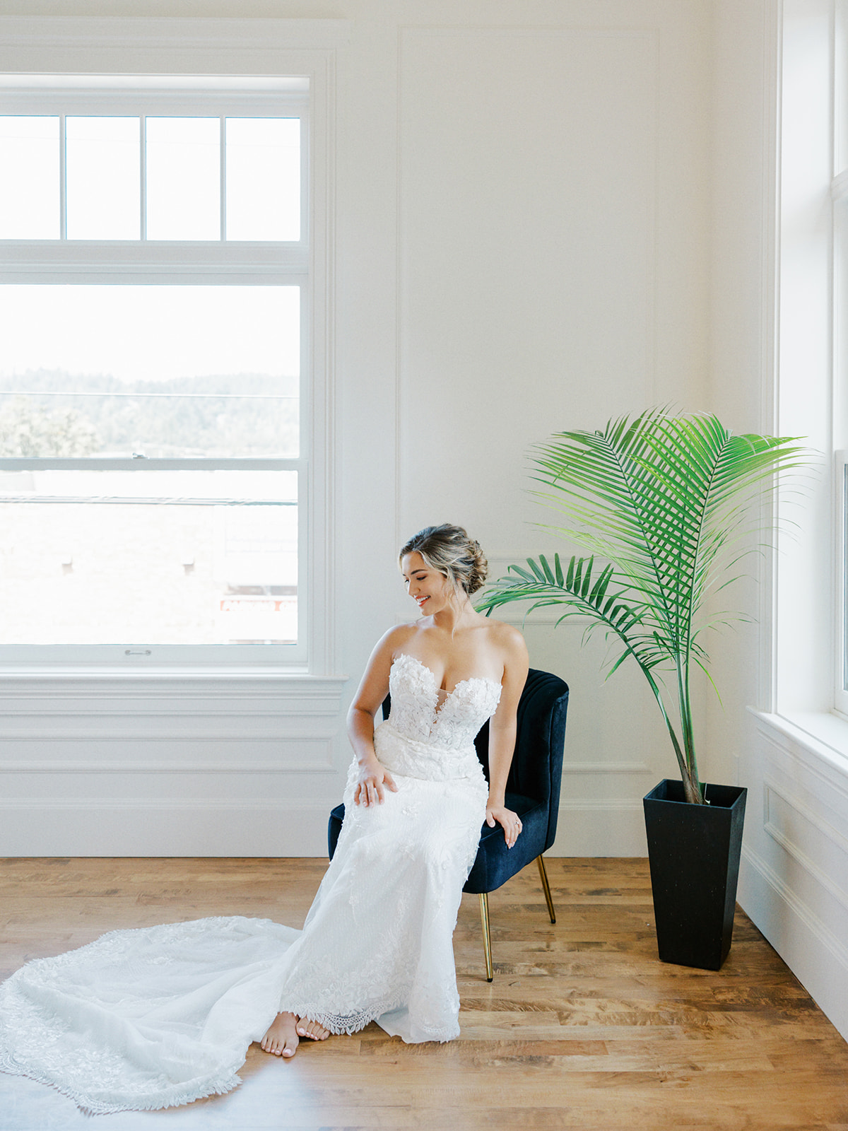 Indoor bridal portrait 