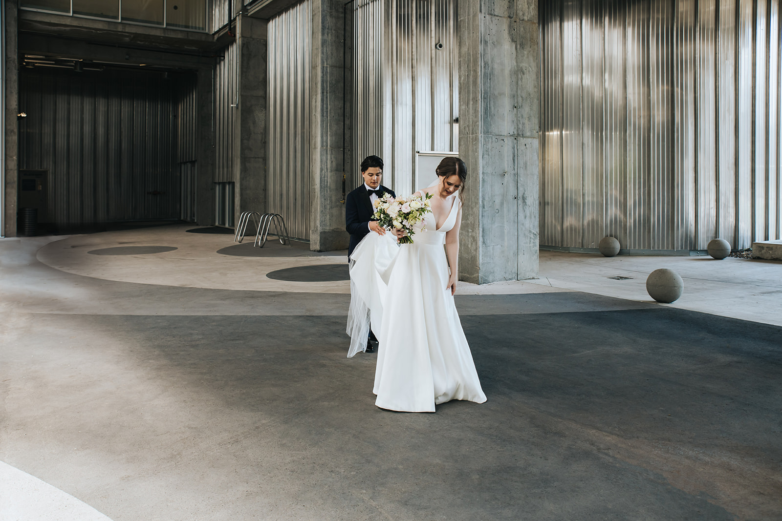 Modern Wedding Photography: Lindsay and Jeremy Ty the Knot At The Nash