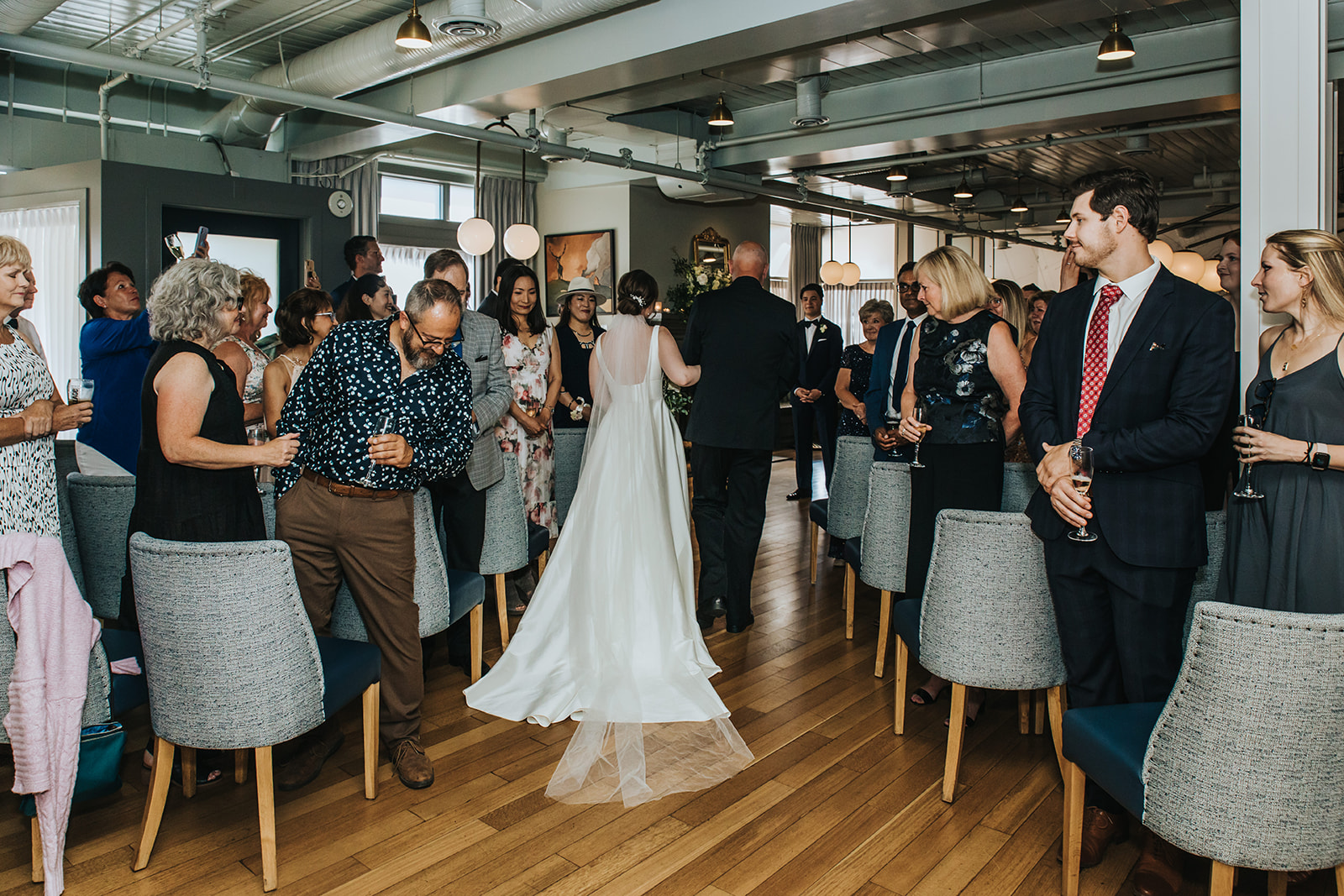 Modern Wedding Photography: Lindsay and Jeremy Ty the Knot At The Nash