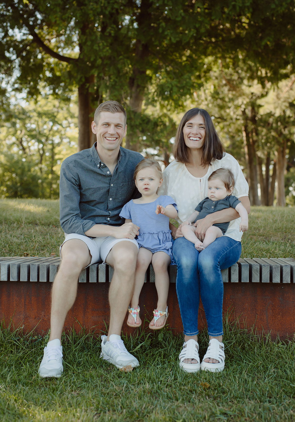 candid family photographer in minneapolis