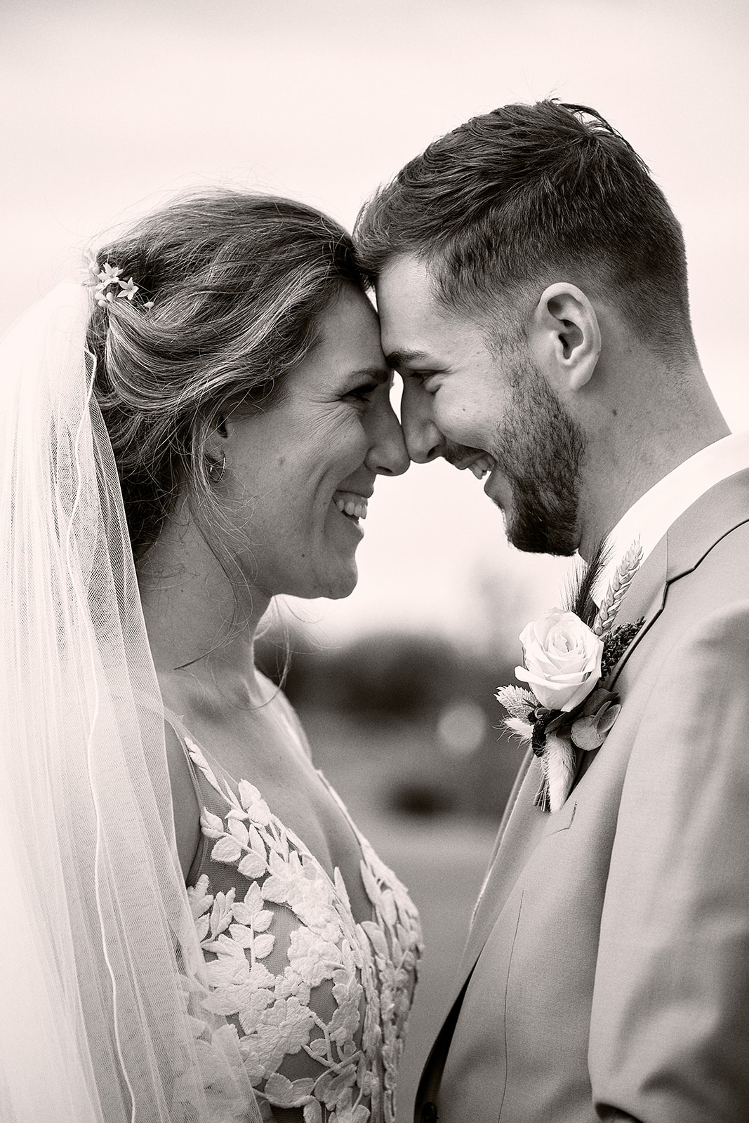 Milou en Theron's romantische bruiloft bij Kameryk: de onvergetelijke bruidsfotografie van Stefan Segers