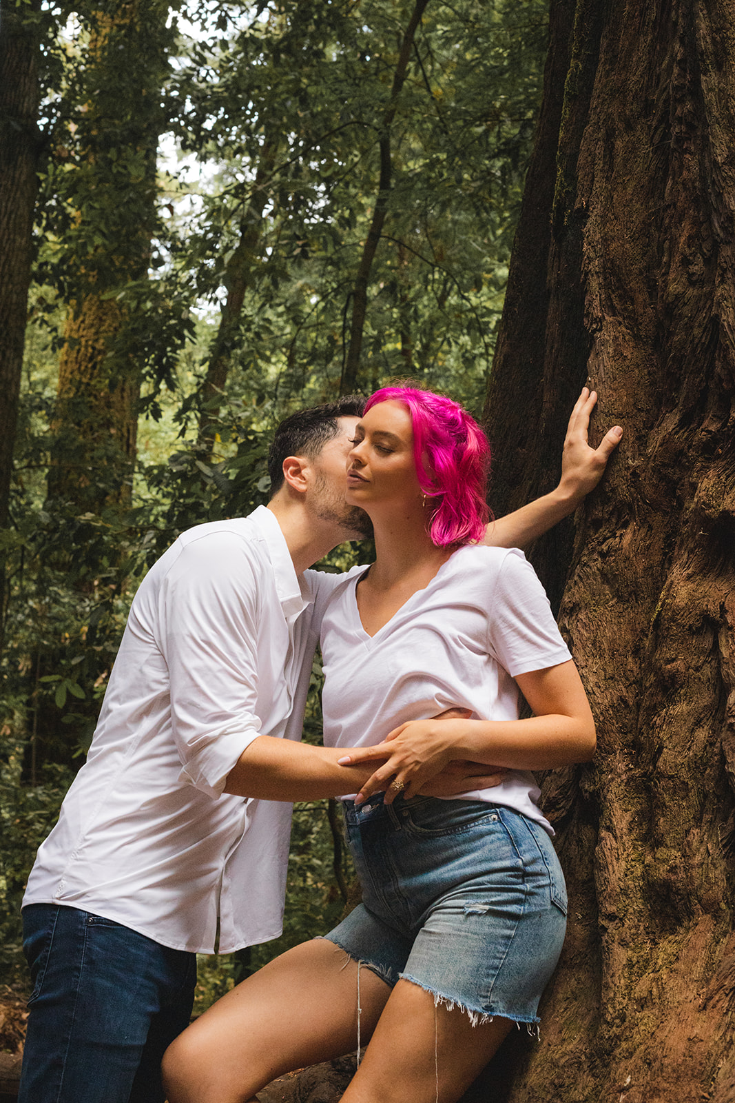 engagement photos intimate redwoods
