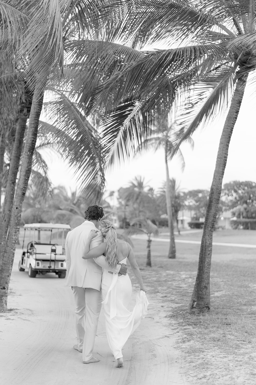 Antigua's top photographer captures the essence of the wedding day

