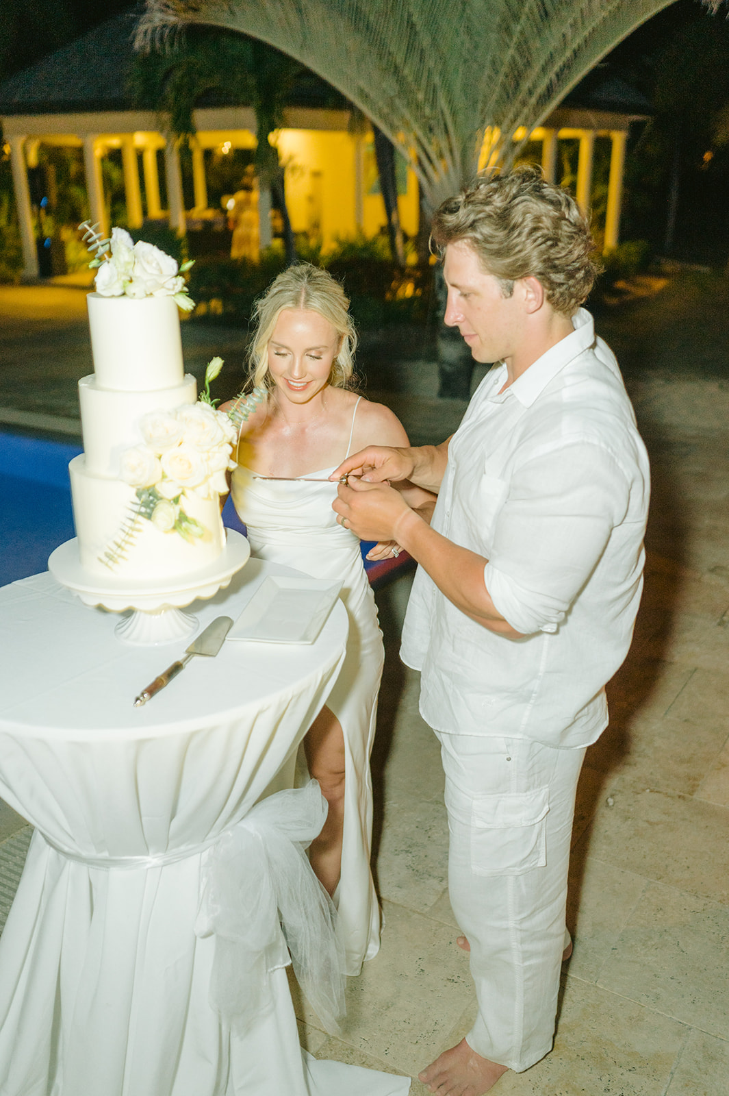 Stunning reception photos from Antigua's luxury weddings
