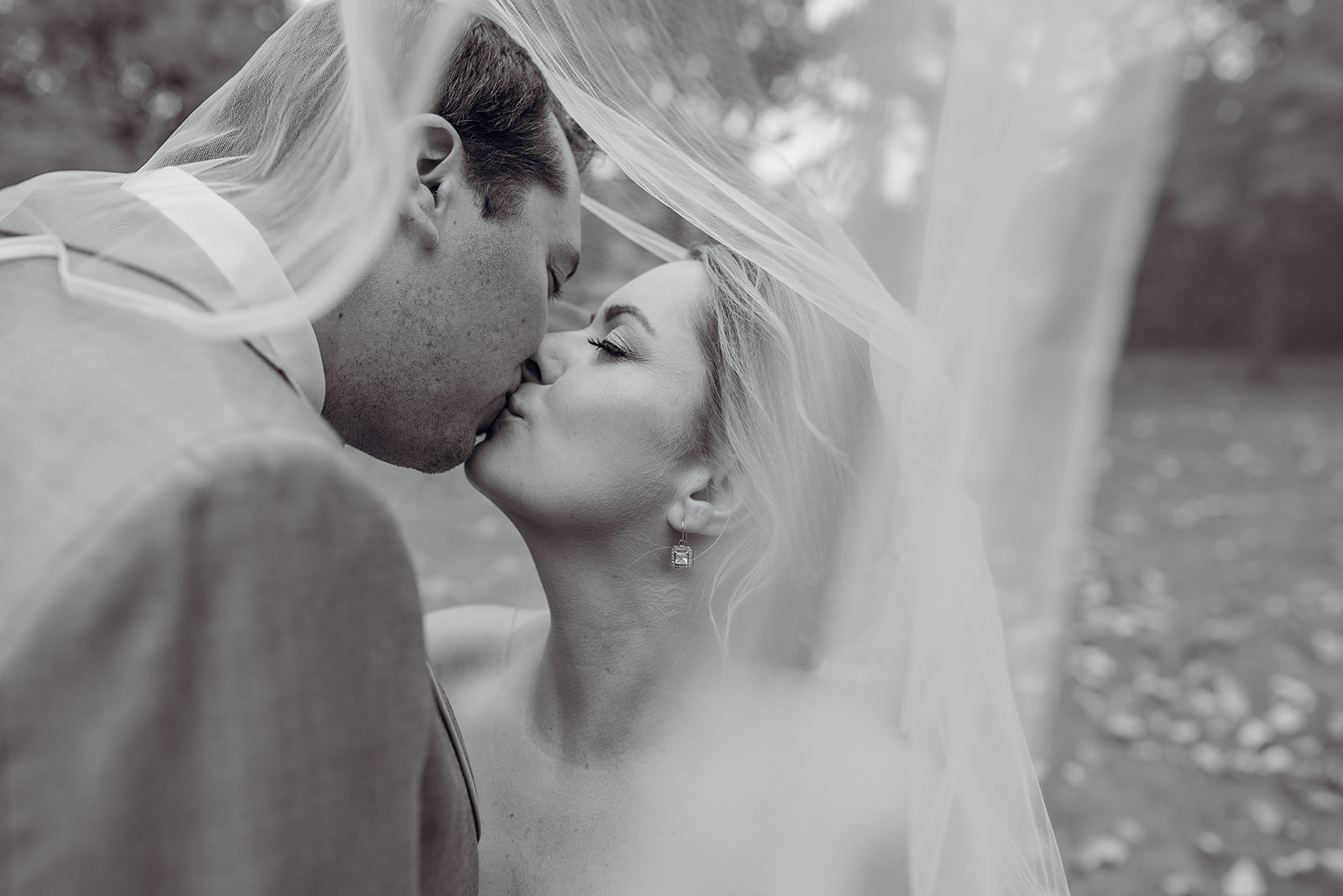 A couple's intimate private property wedding in Windsor Essex County
