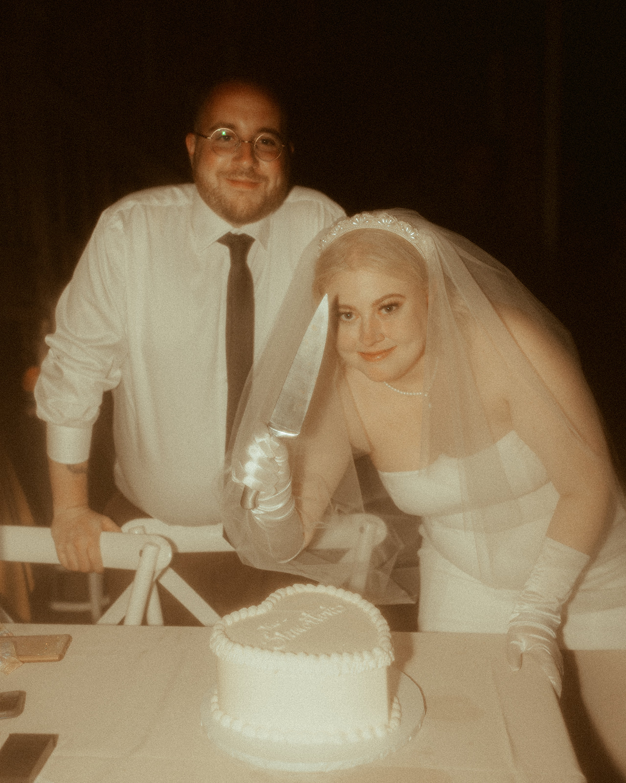 vintage heart wedding cake