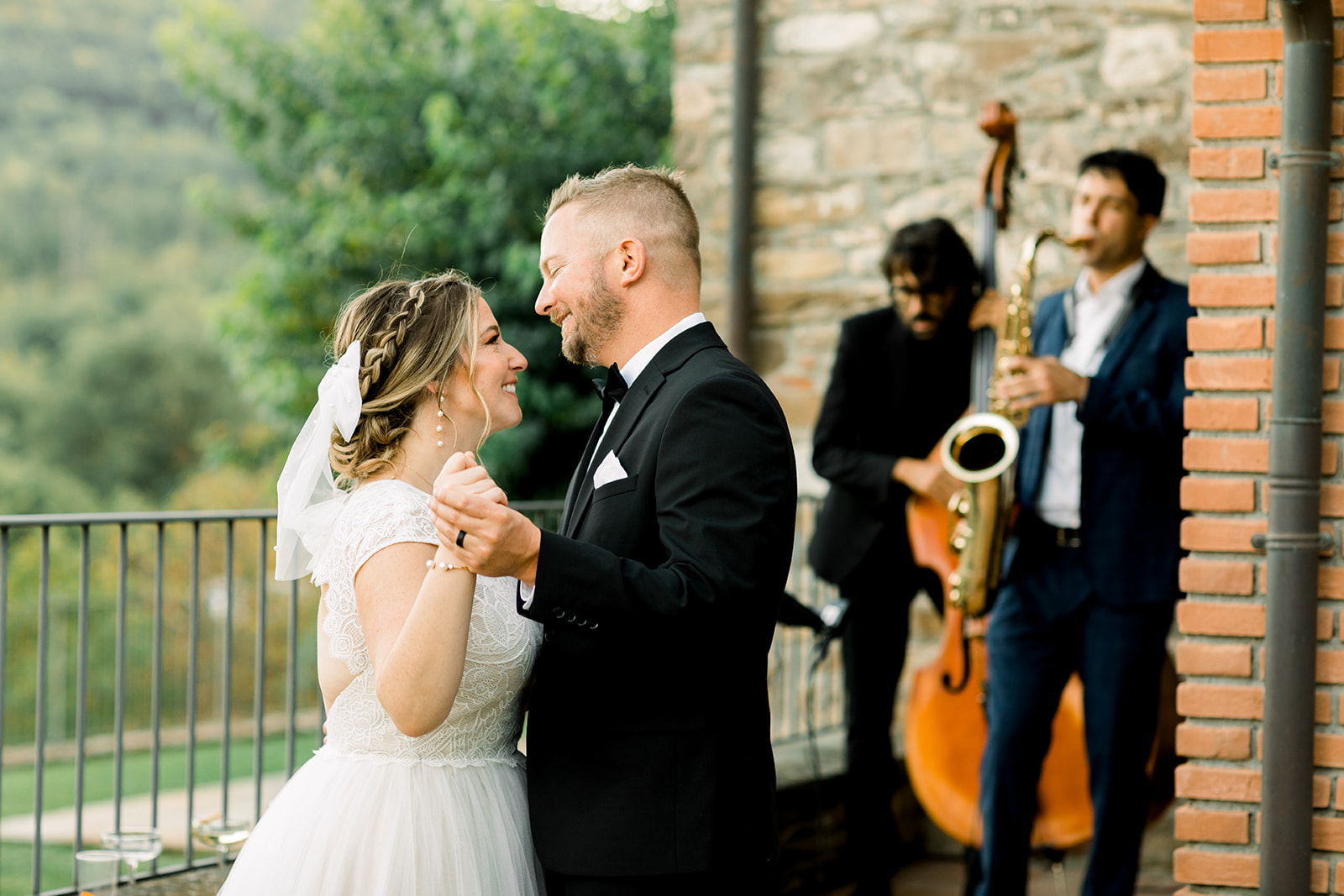 first dance in tuscany