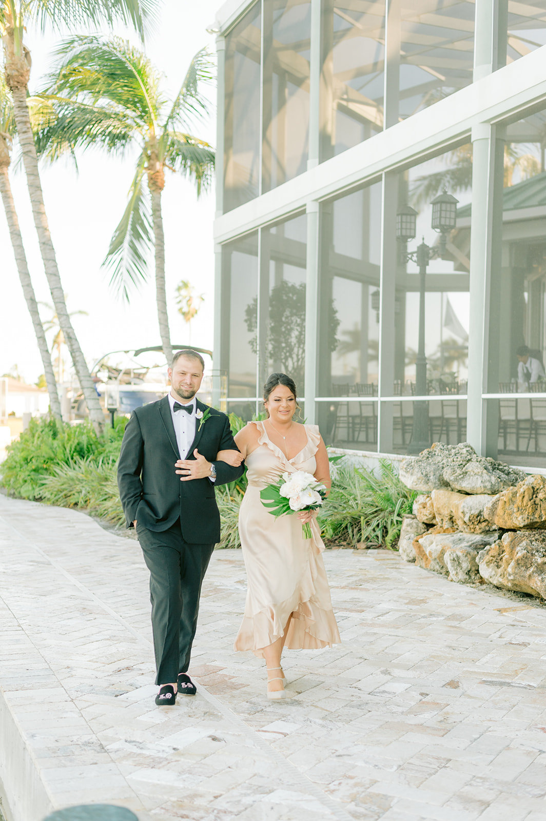 Naples Florida Photographer with a Passion for Weddings - Your Day in Images
