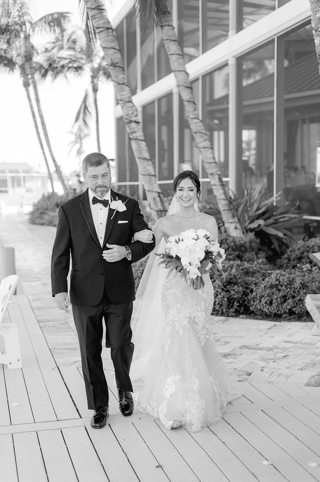 Unique and Creative Marco Island Wedding Photography - A Personalized Touch

