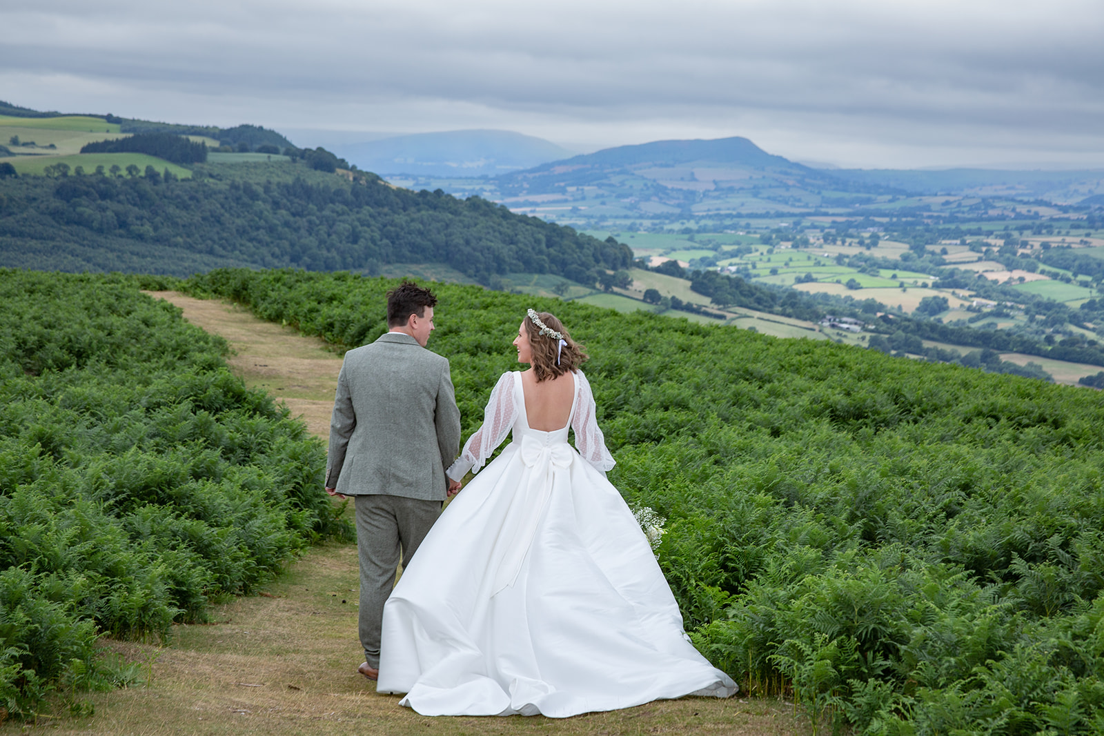 scenic wedding photography in wales