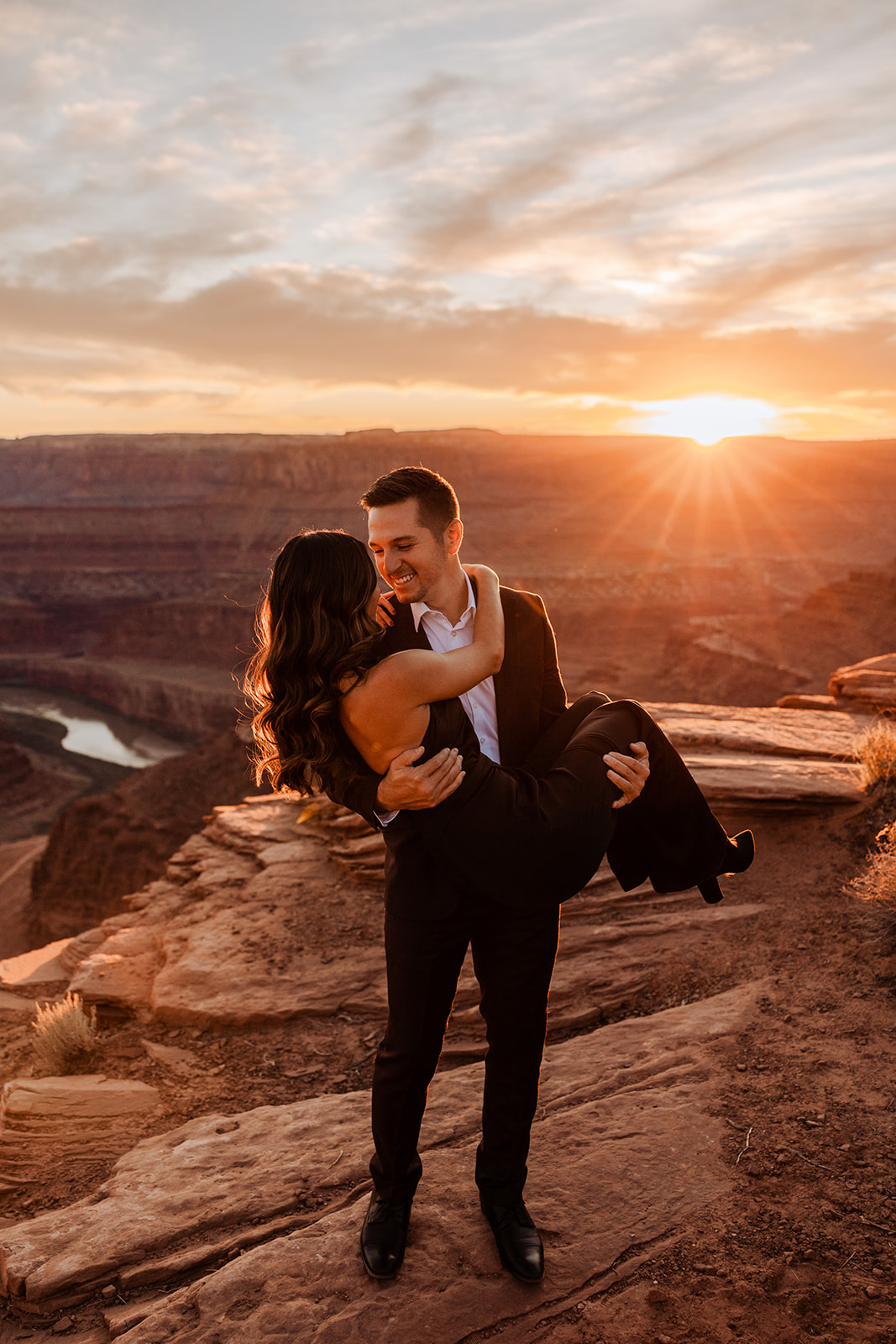 sunset engagement session at dead horse point state park