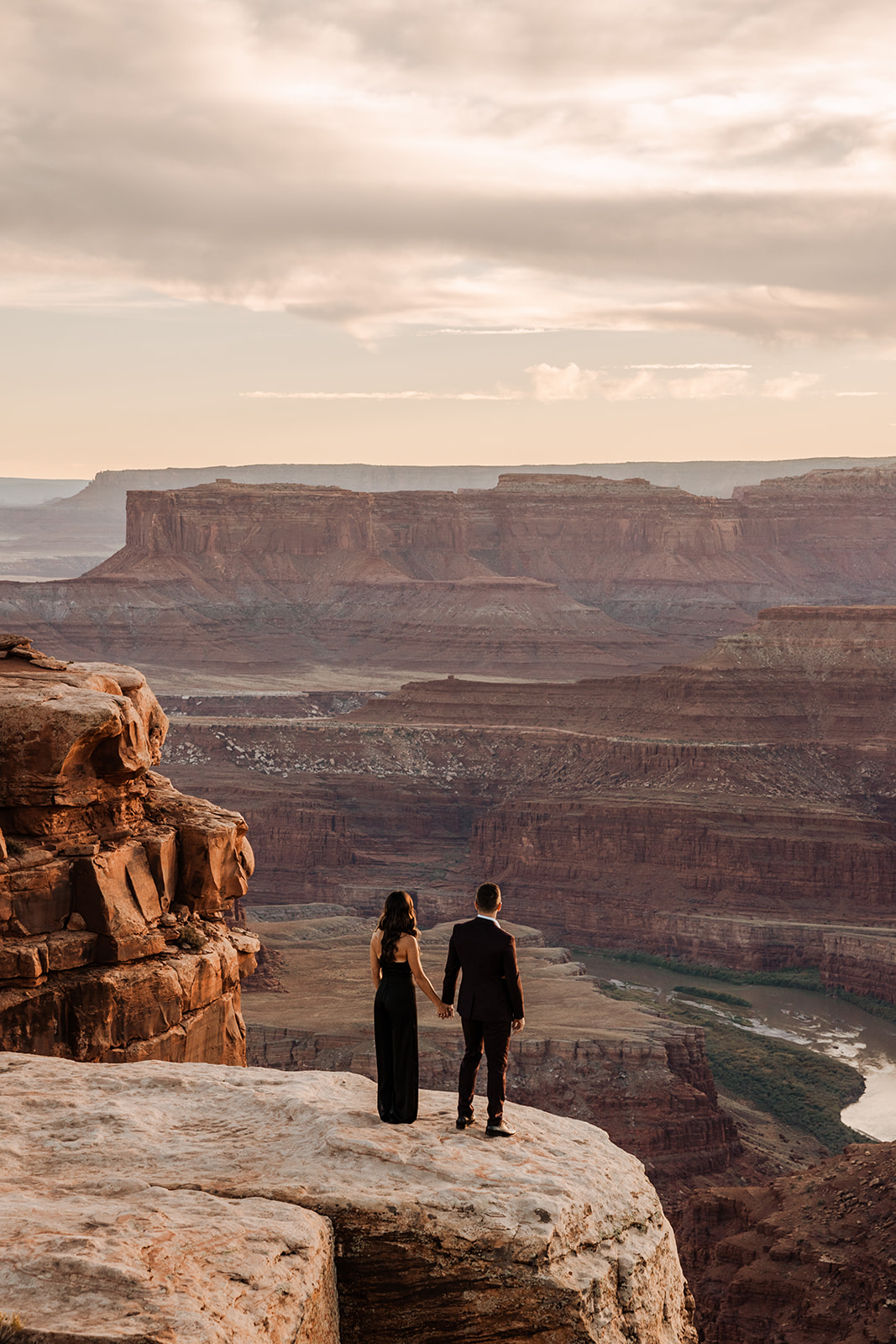 sunset engagement session at dead horse point state park