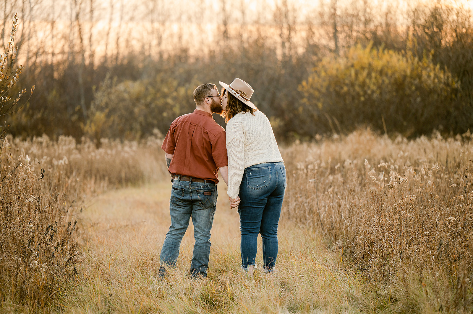 Engagement Sessions | Princeton MN | Nicole Hollenkamp | Couples Photography | Sunset sessions | golden hour