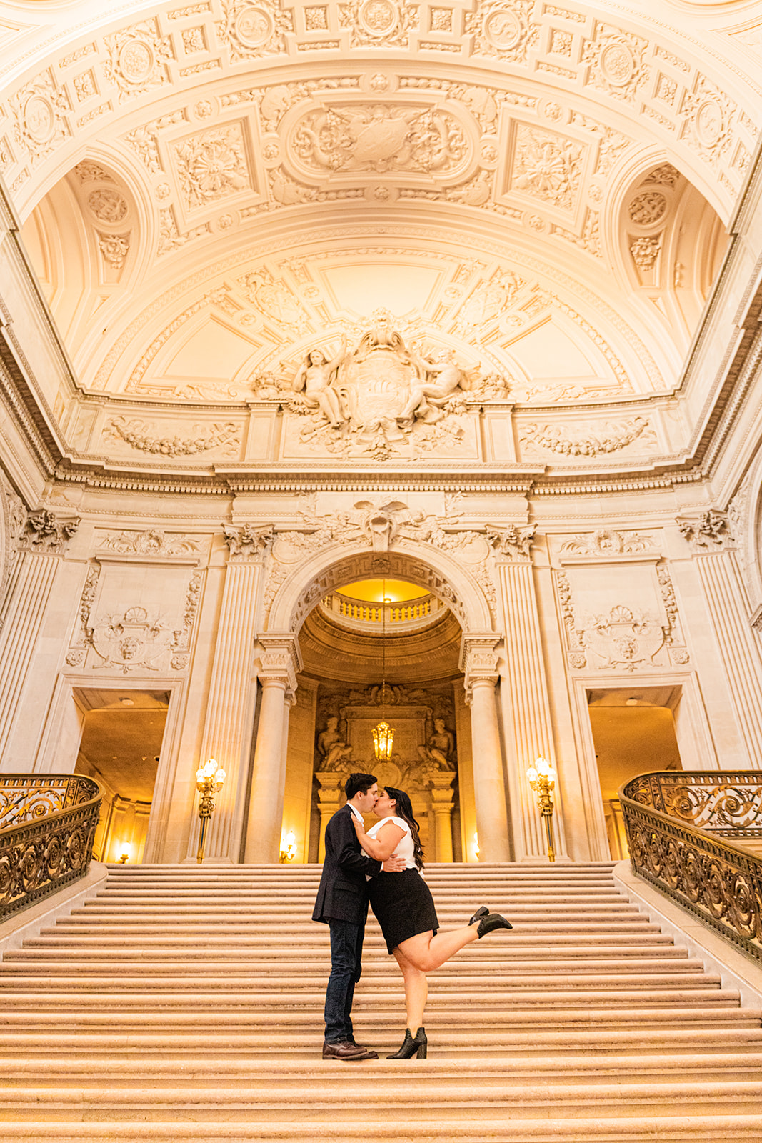 eloping couple sf city hall