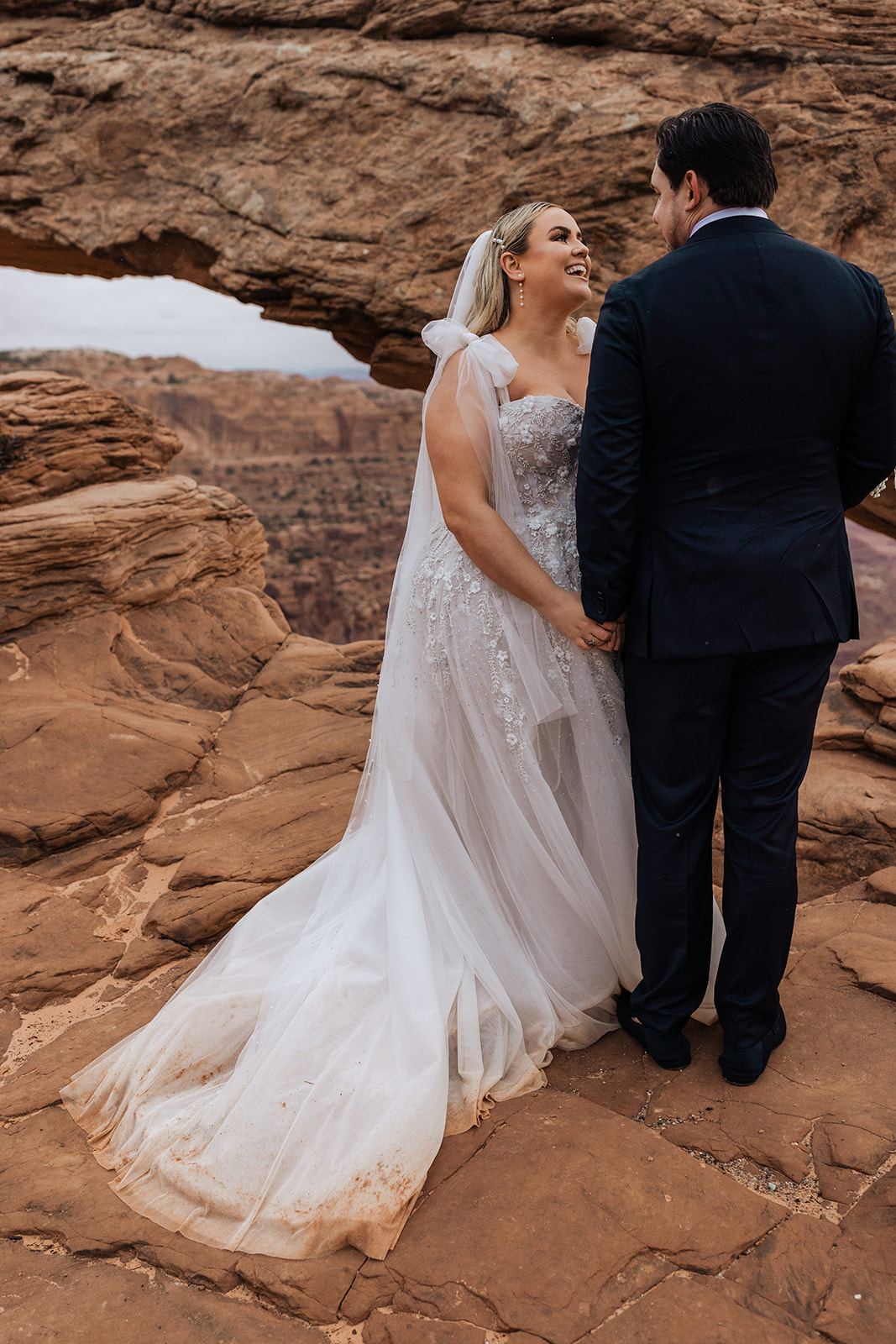 rainy wedding day in moab