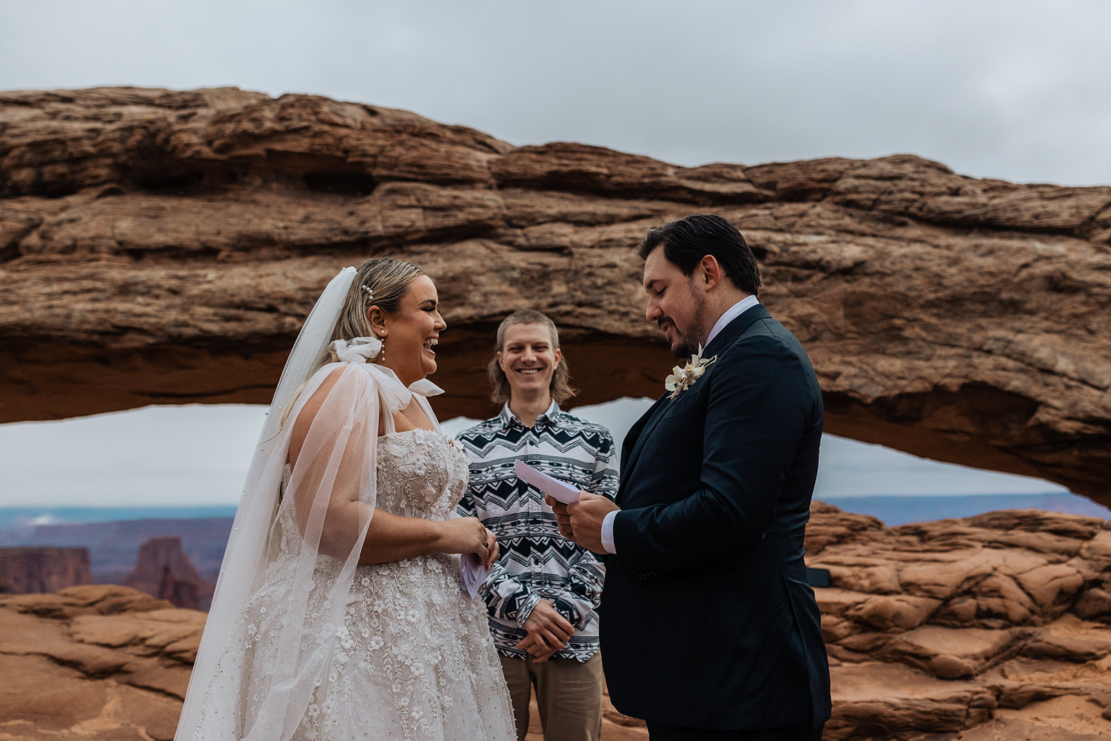 wedding ceremony in canyonlands national park