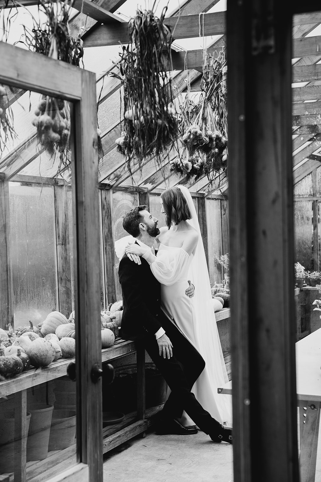 guardswell farm wedding film photography black and white portraits bride and groom