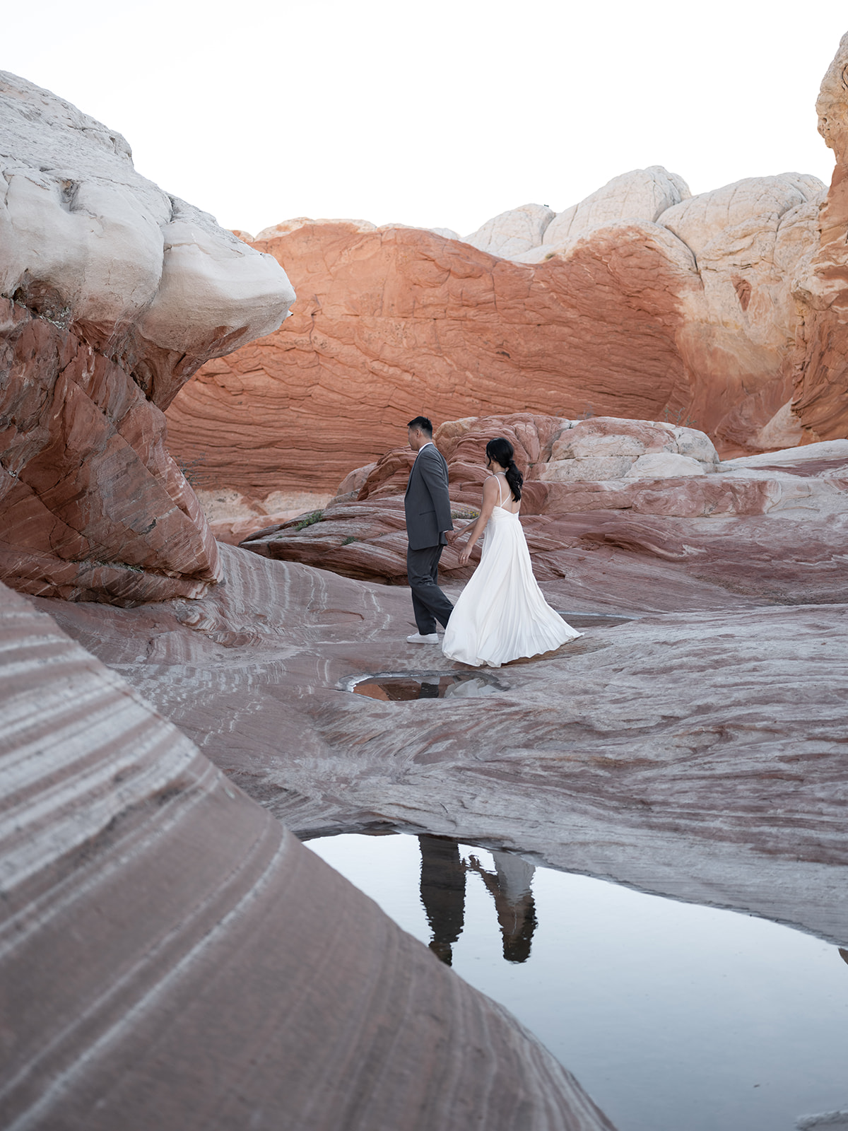 Couple eloping in the stunning and secluded location of White pocket arizona 
