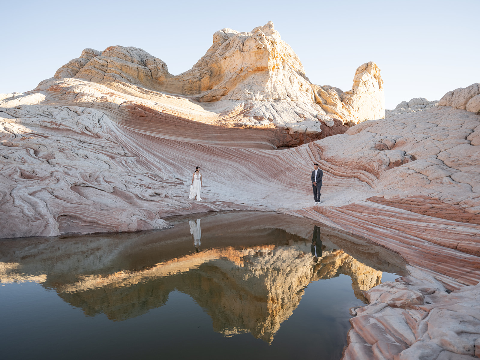 Couple eloping in the beautiful and secluded White Pocket, Arizona