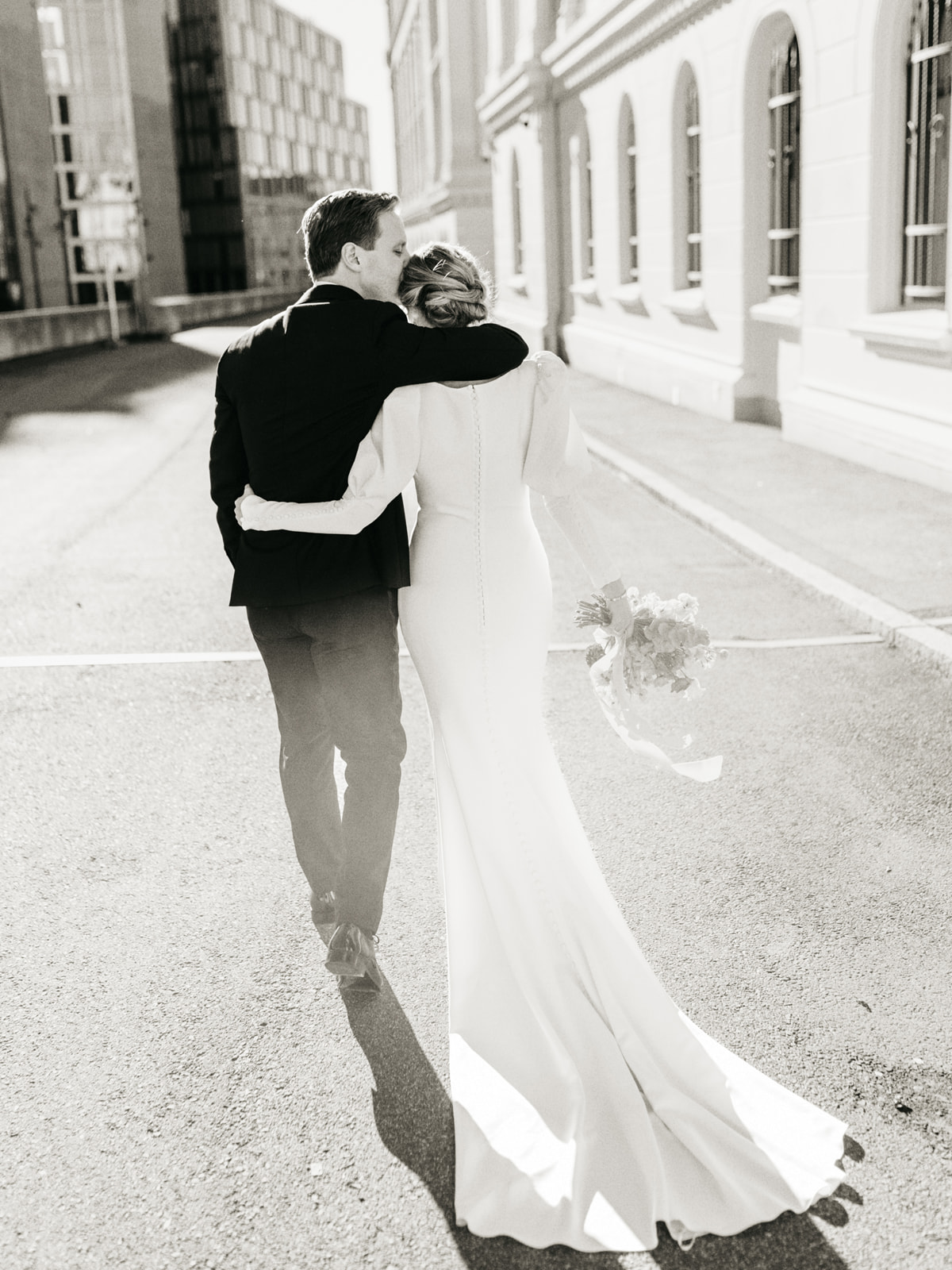 Modern couple on their wedding day in the city of Oslo photographer Eline Jacobine