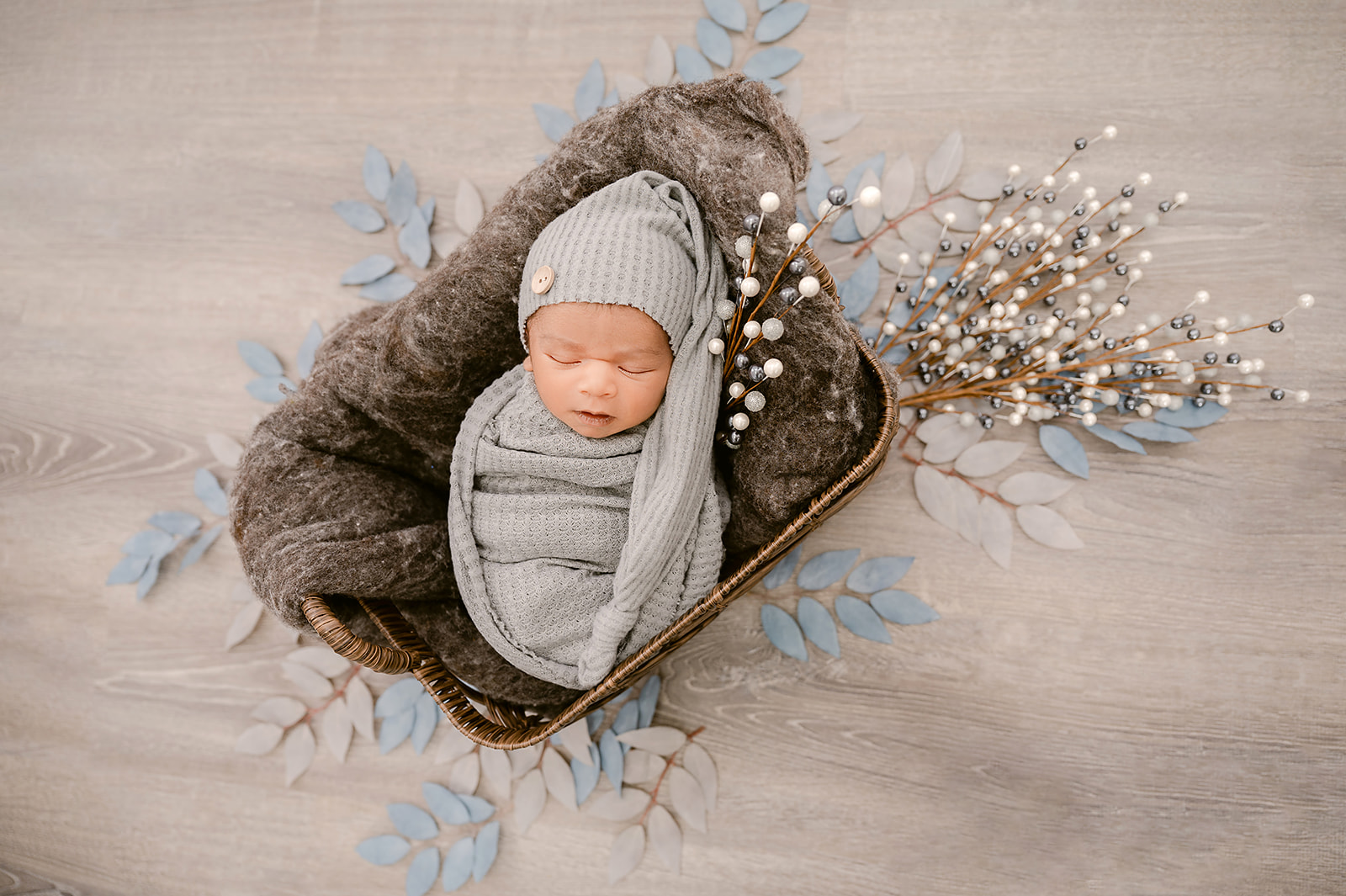 | Princeton MN Newborn Photography Studio | Safety Certified Newborn Photographer with 10 years experience