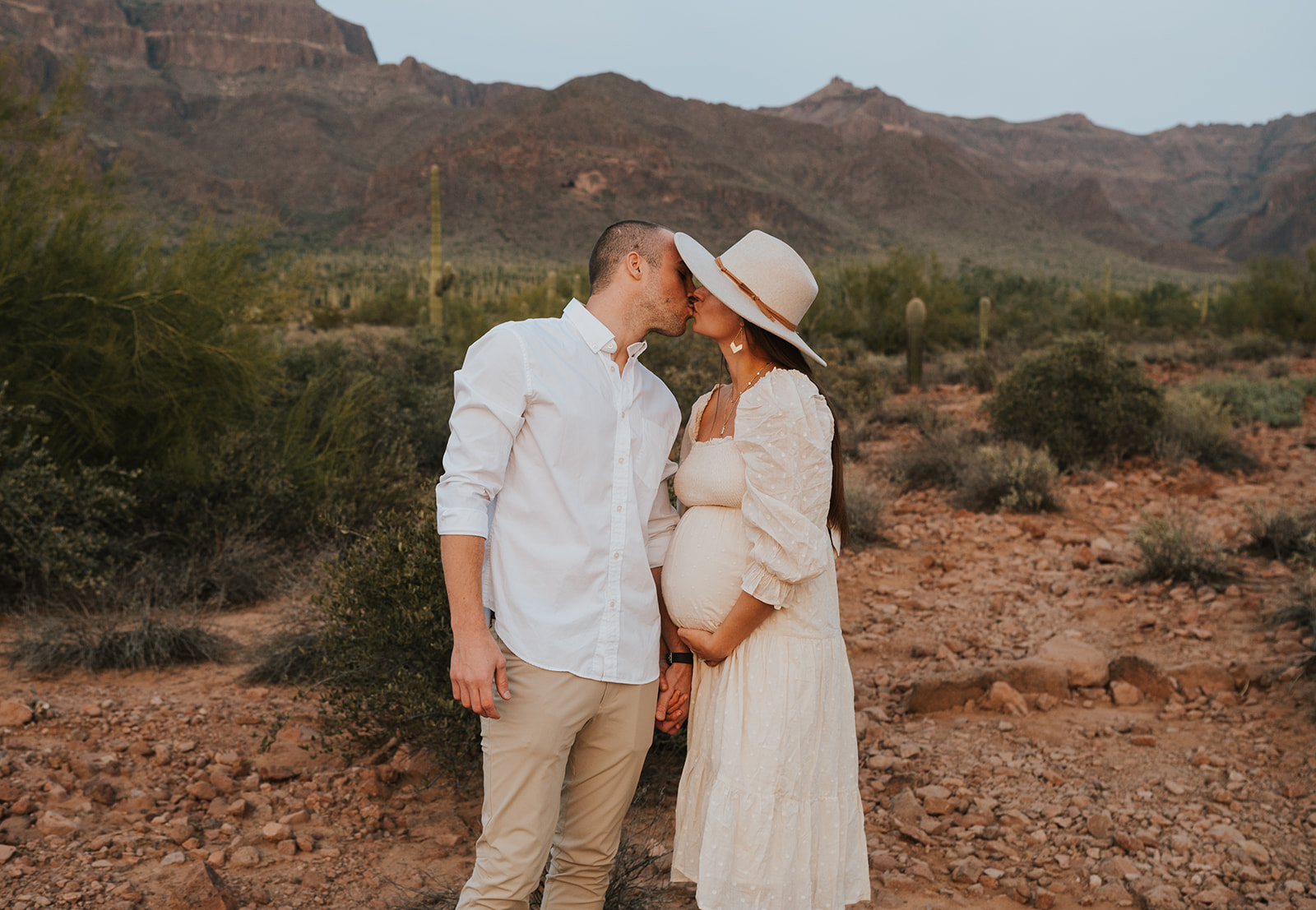 Couple maternity photoshoot in Phoenix Arizona