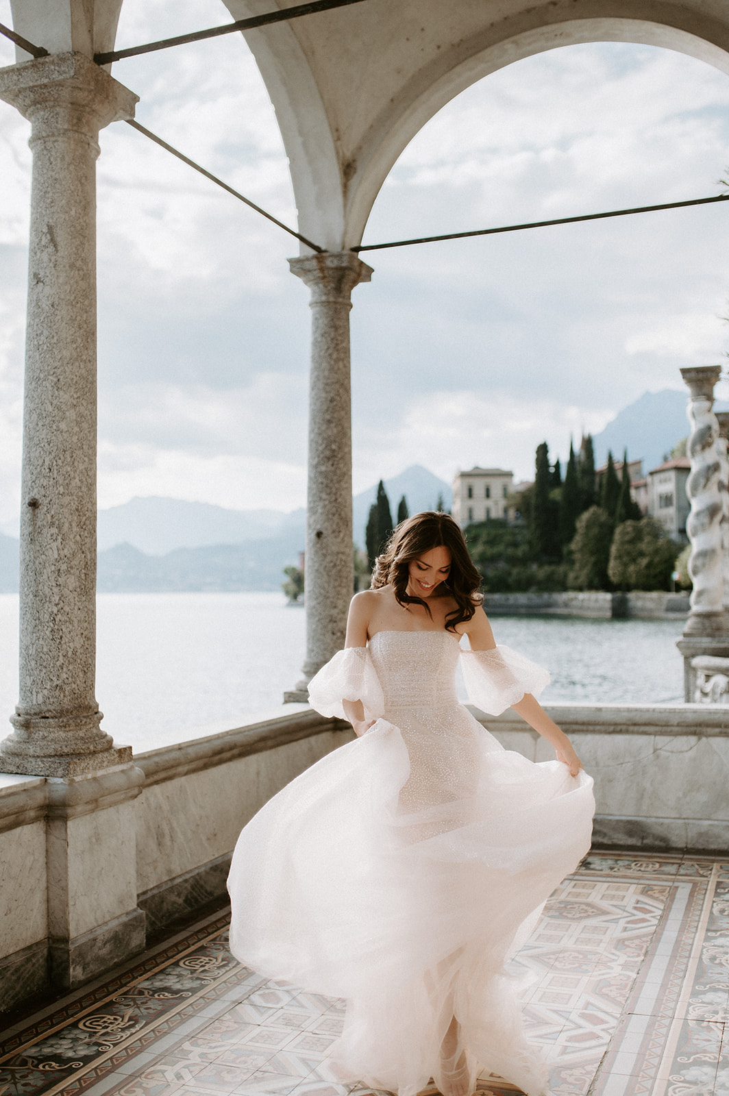 bride dancing at lake Como at villa monastero