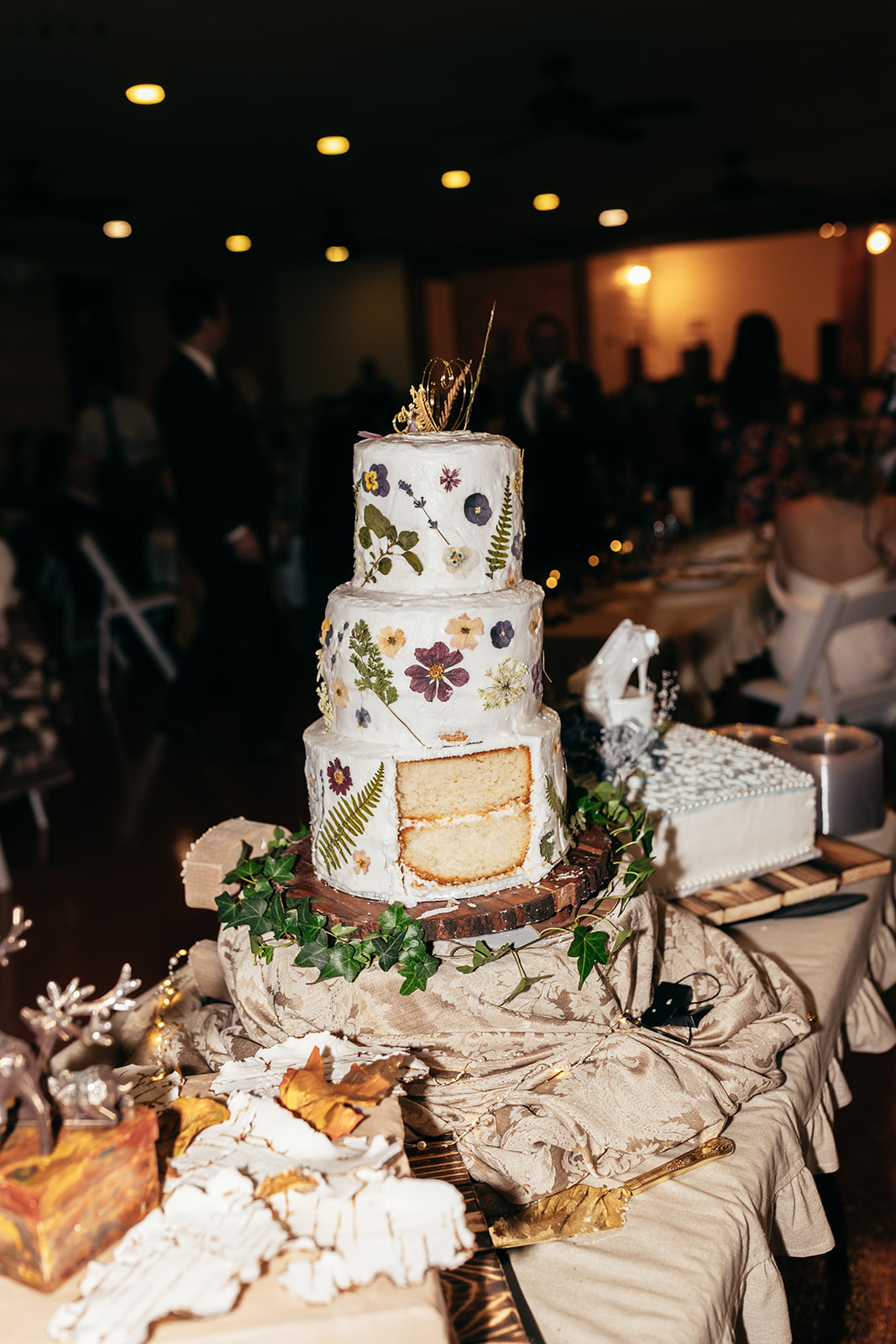 dried flowers on wedding cake in texas