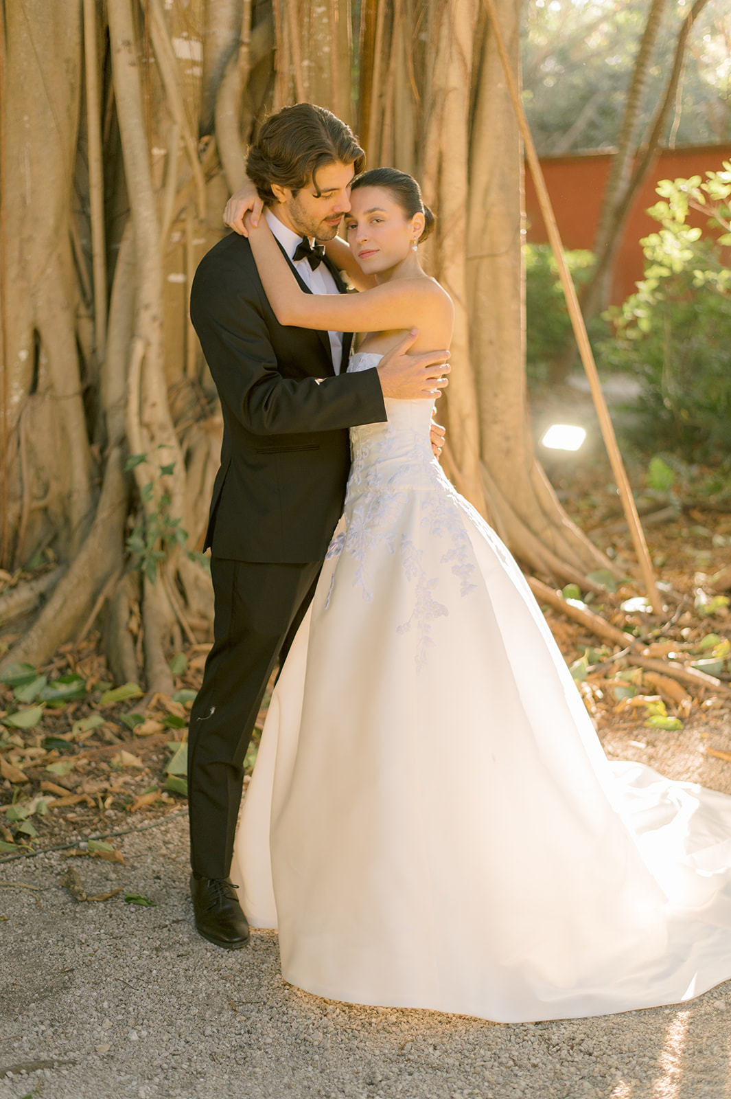 Miami Florida photographers who capture the joy of weddings
