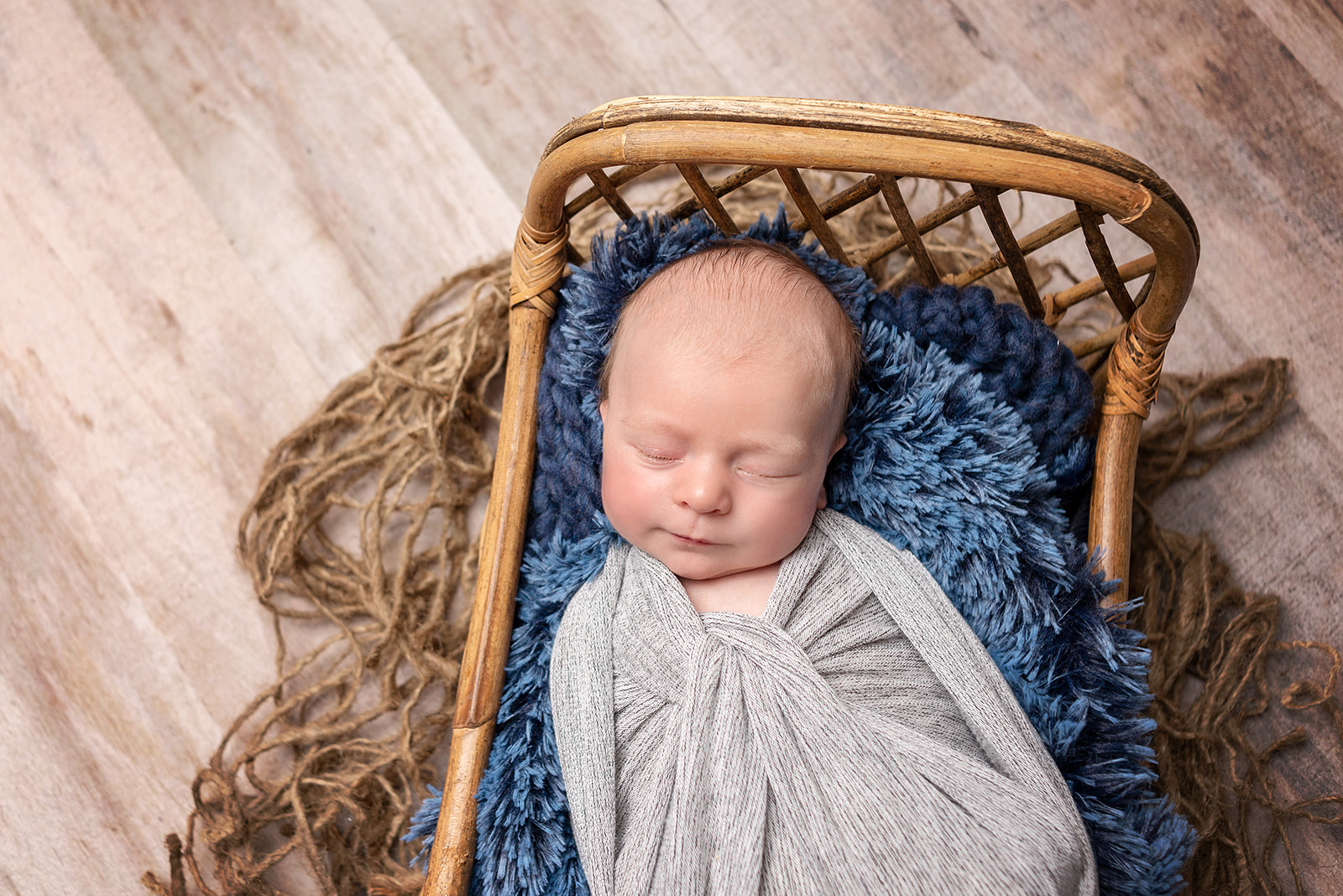 Custom Newborn baby boy pictures in Carthage, Missouri with professional photographer