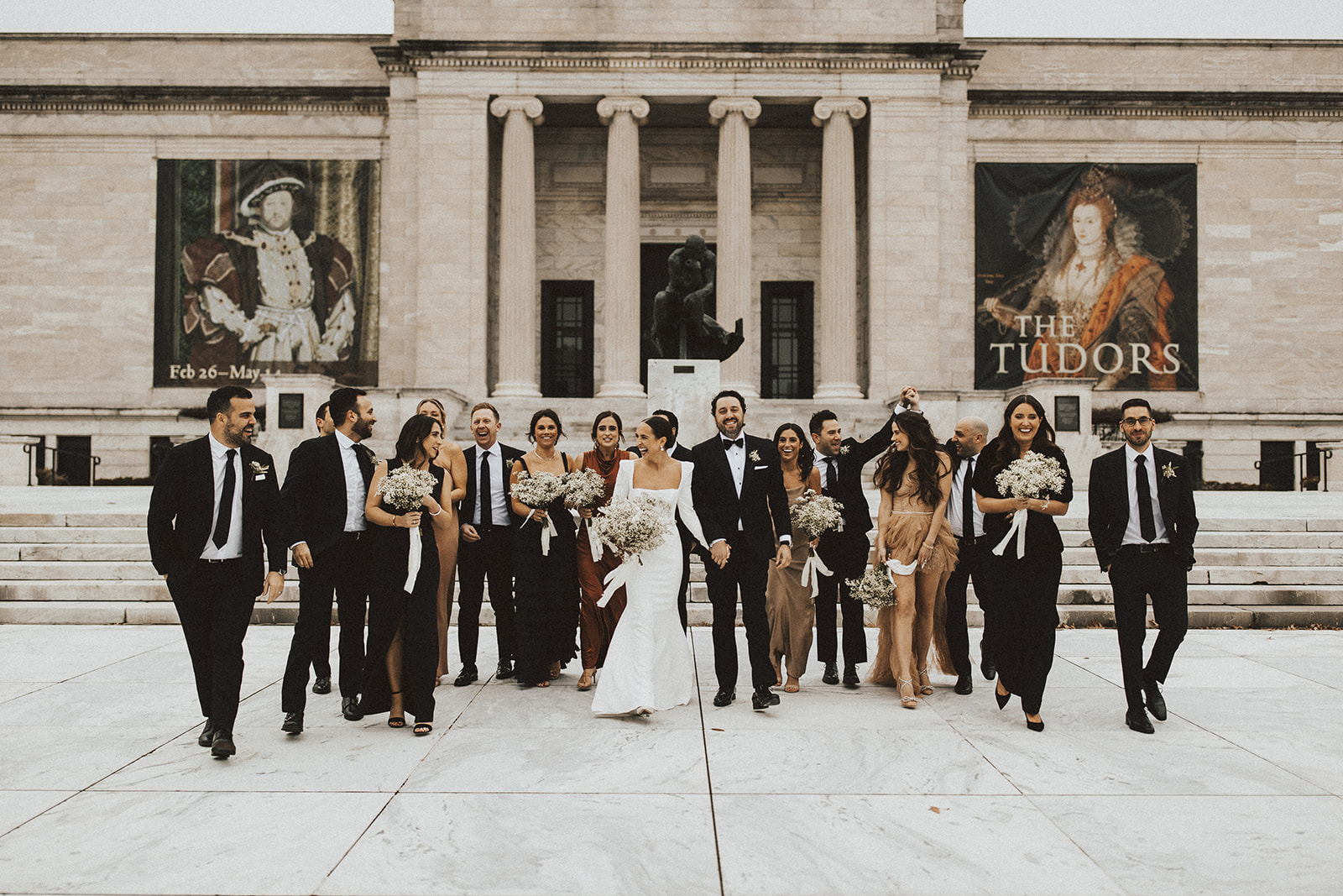 Bridal party photos at Cleveland Museum of Art
