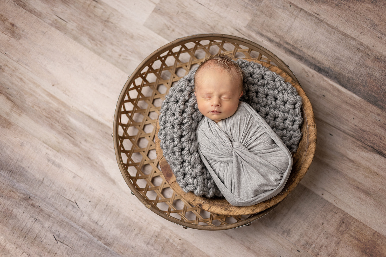 baby boy newborn professional pictures with sweet neutral colors in joplin, missouri