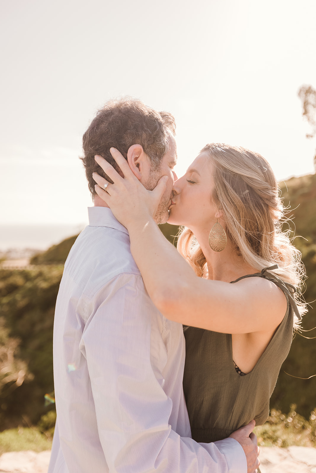 Engagement session kiss Botanical Gardens Ventura