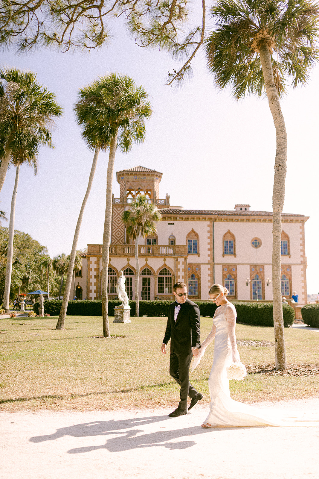 A Tropical Ringling Mansion Wedding in Florida 