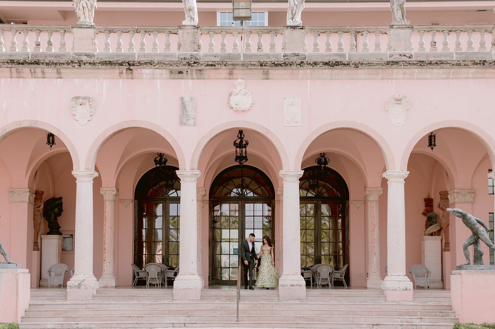 "Ca' d'Zan as a romantic backdrop for this Ringling Museum engagement session"
