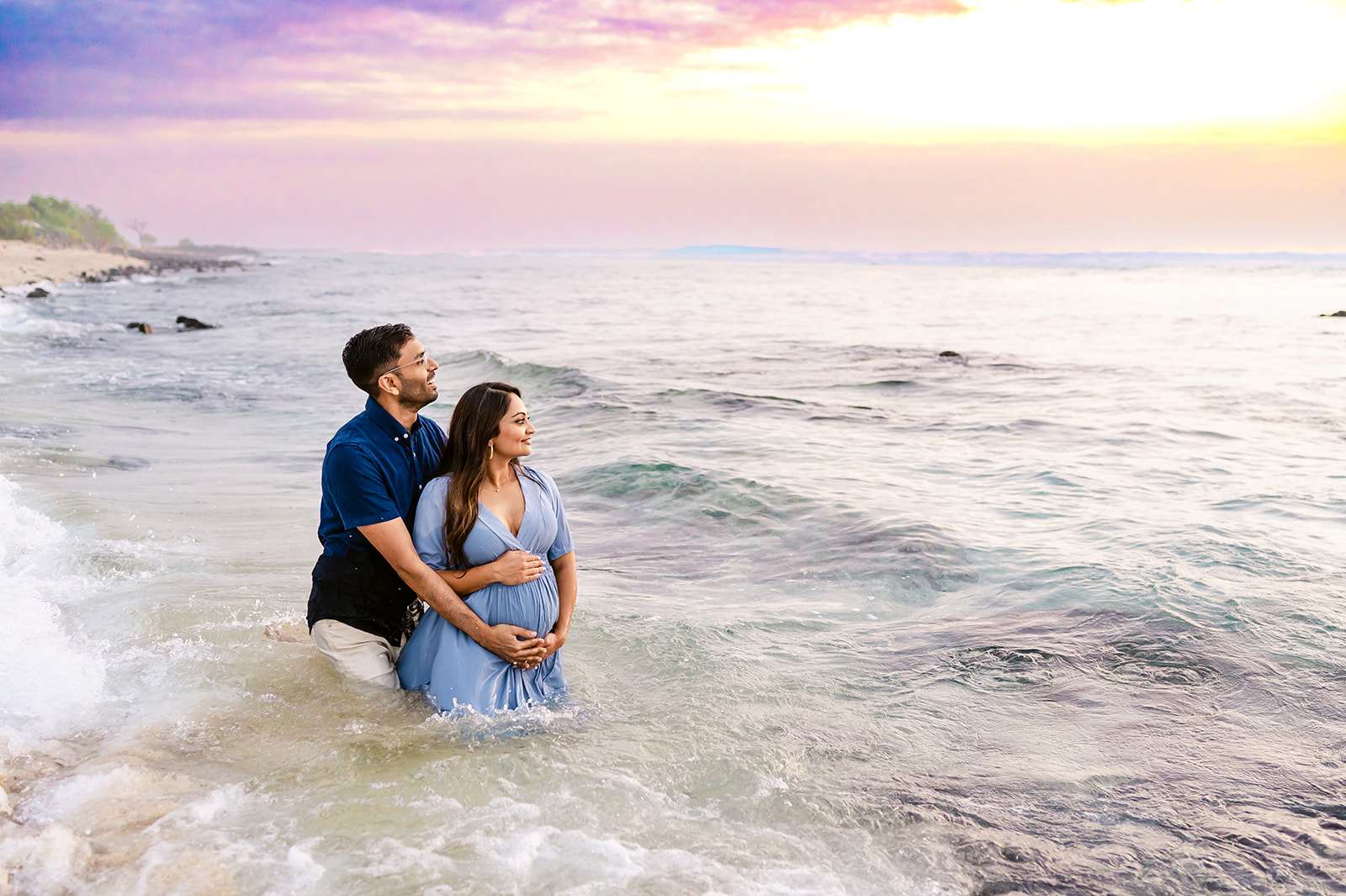 couples maternity photo in the ocean at Kailua-Kona Hawaii