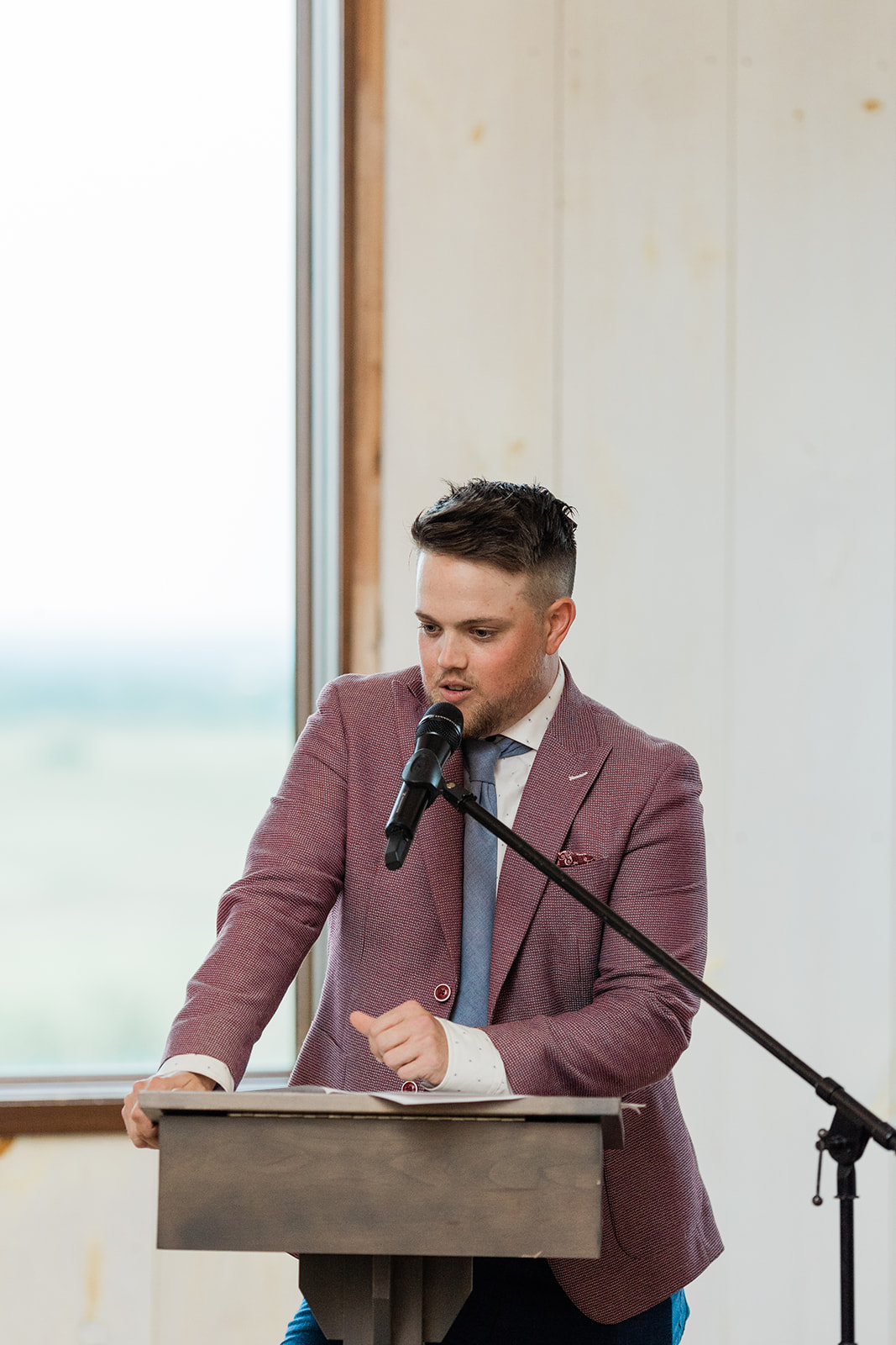 speech at farm to table wedding by jess collins photography